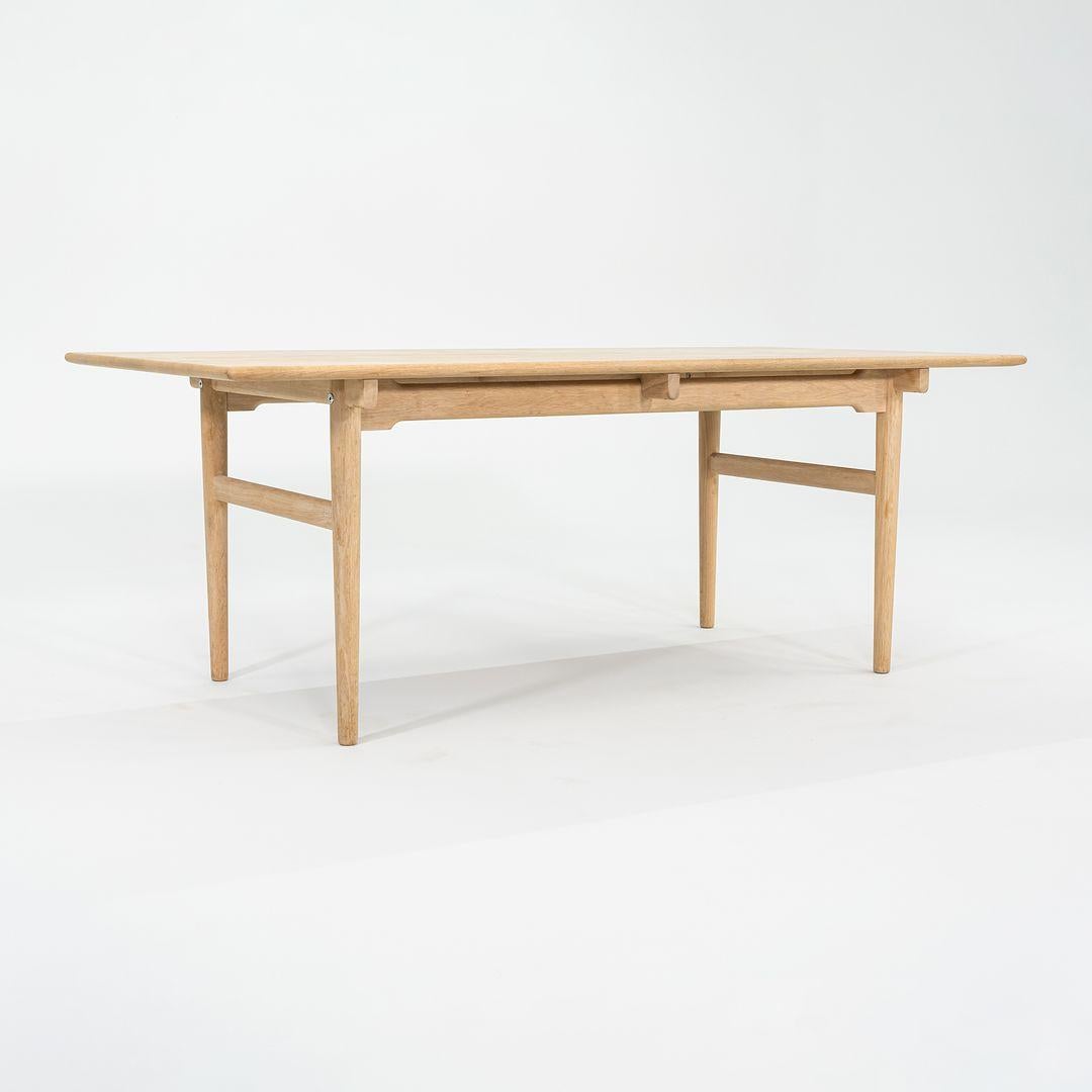 2023 Hans Wegner for Carl Hansen CH327 Table de salle à manger en chêne blanc huilé 75 pouces Excellent état - En vente à Philadelphia, PA