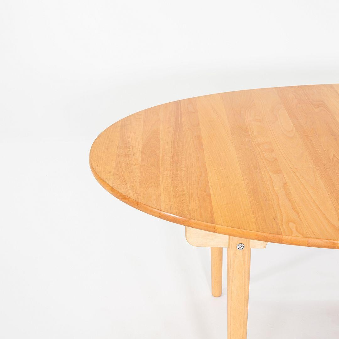 2023 Hans Wegner for Carl Hansen CH338 Dining Table in Beech Lacquer For Sale 3