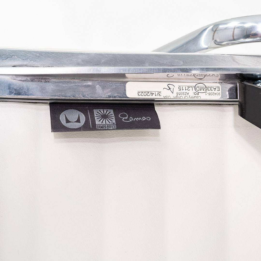 2023 Herman Miller Eames Aluminium-Management-Schreibtischstuhl in weißem Leder im Angebot 6