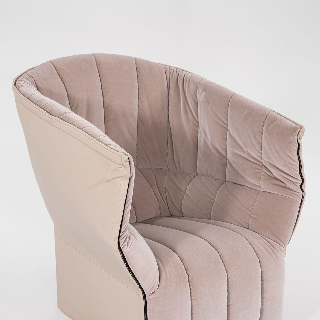 Schiuma 2023 Inga Sempe per Ligne Roset Poltrona Moel Highback in velluto mastice Harald 3 in vendita