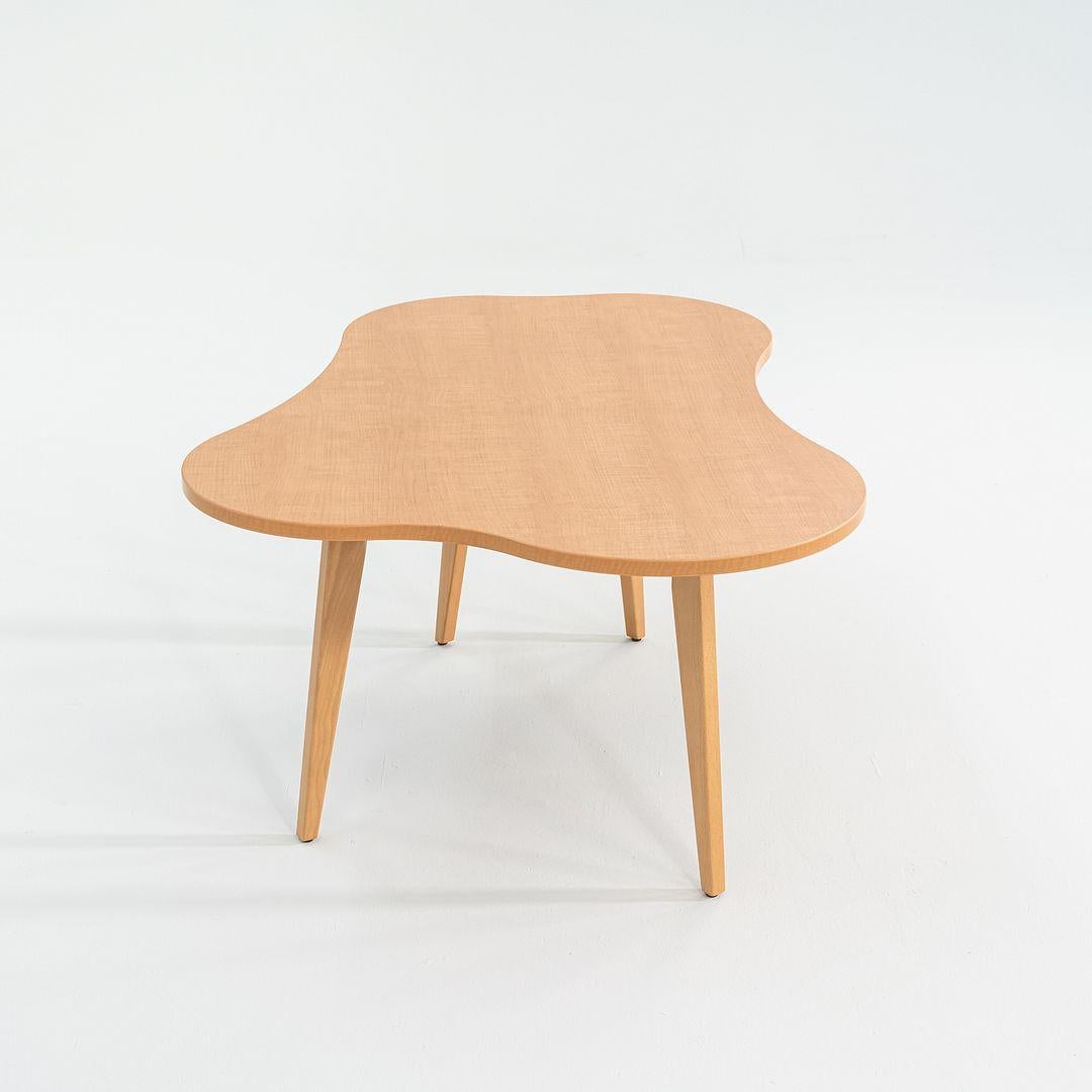 2023 Jens Risom für Knoll Amoeba 42'Äù Kindertisch in Buche (Buchenholz) im Angebot