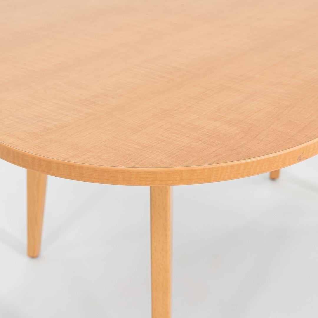 2023 Jens Risom für Knoll Amoeba 42'Äù Kindertisch in Buche im Angebot 1