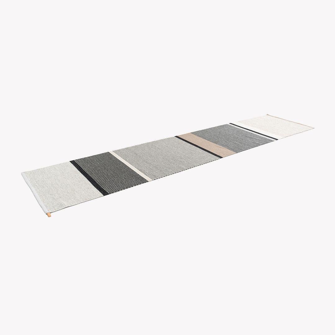 Moderne 2023 Kasthall Design Studio pour Kasthall Dot Icon Special Rug 100x430 cm en vente