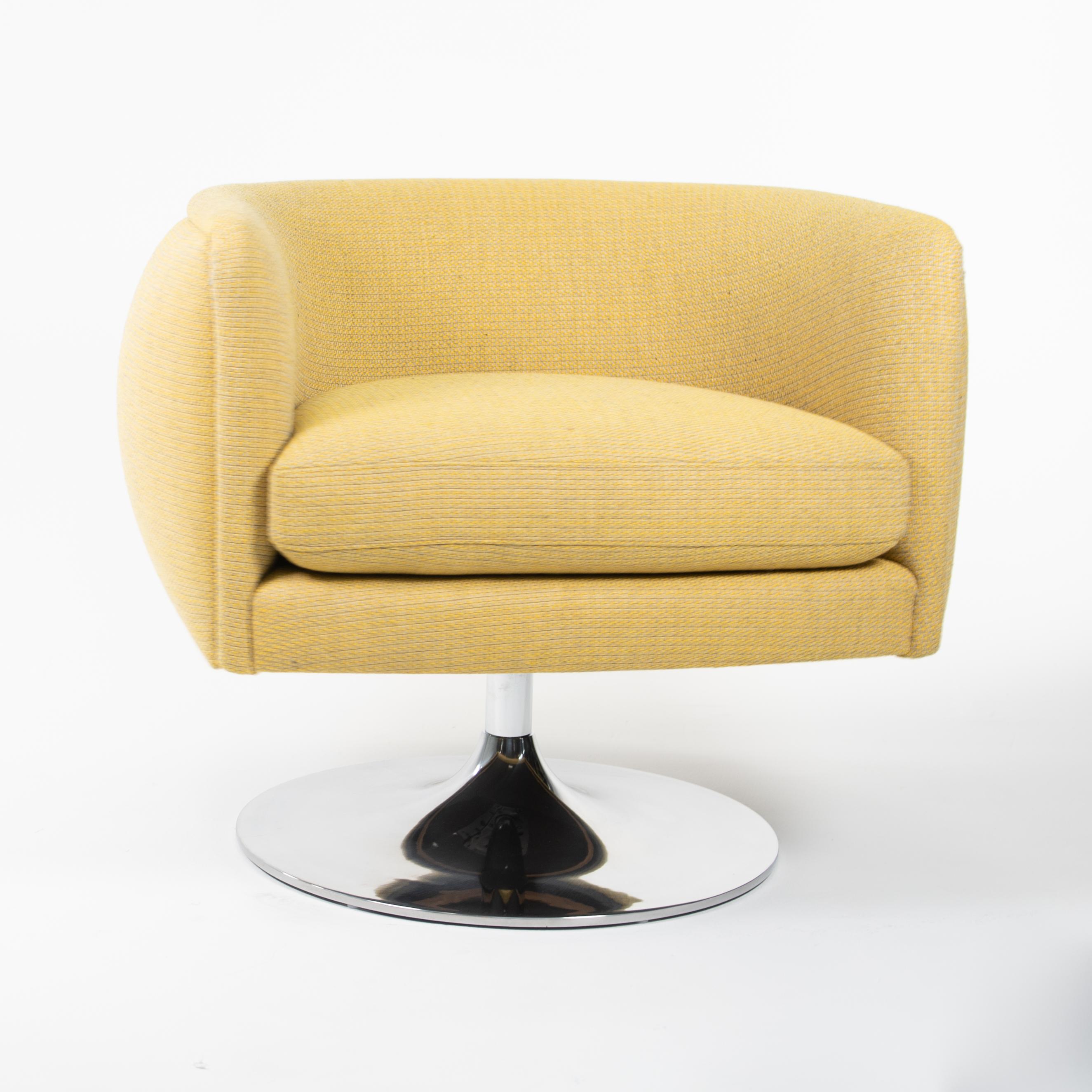 Fauteuil pivotant Knoll Joe D'Urso de 2023 en tissu jaune en vente 2
