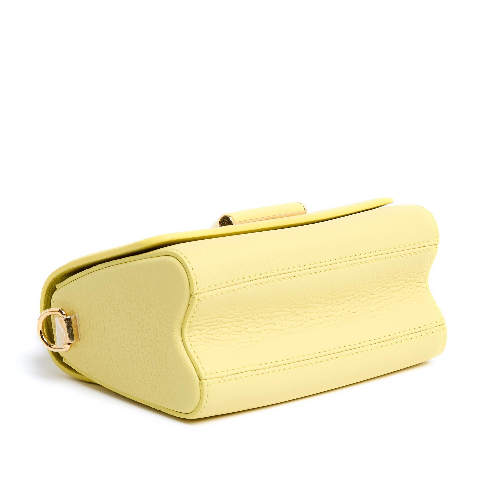 Louis Vuitton Twist Handle PM Gelbe Ledertasche 2023 2