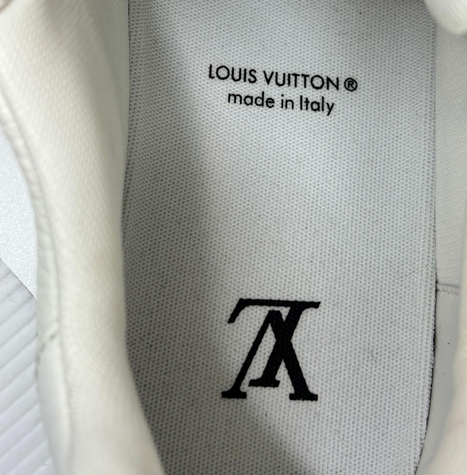 2023 Louis Vuitton x Yayoi Kusama White Leather Trainer Sneakers en vente 9