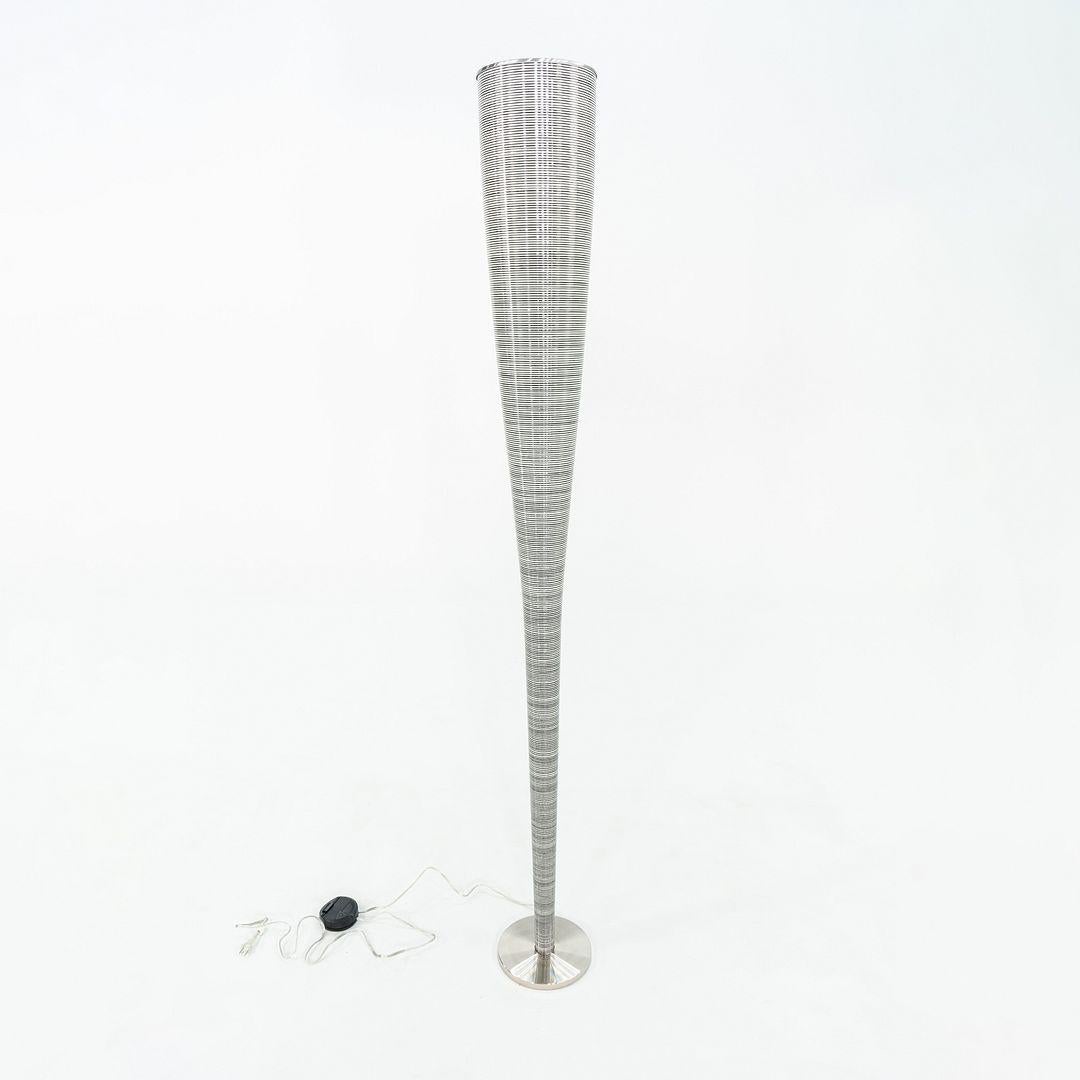 2023 Marc Sadler per Foscarini Lampada da terra Mite in nero e cromo In condizioni ottime in vendita a Philadelphia, PA