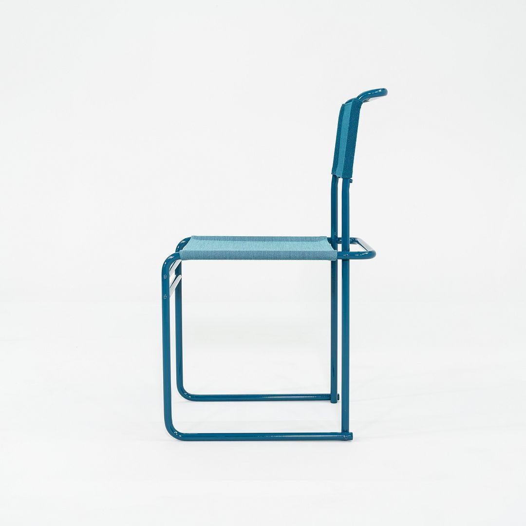 Moderne 2023 Marcel Breuer pour Tecta Chaise de salle à manger B40 avec tissu et structure bleus en vente