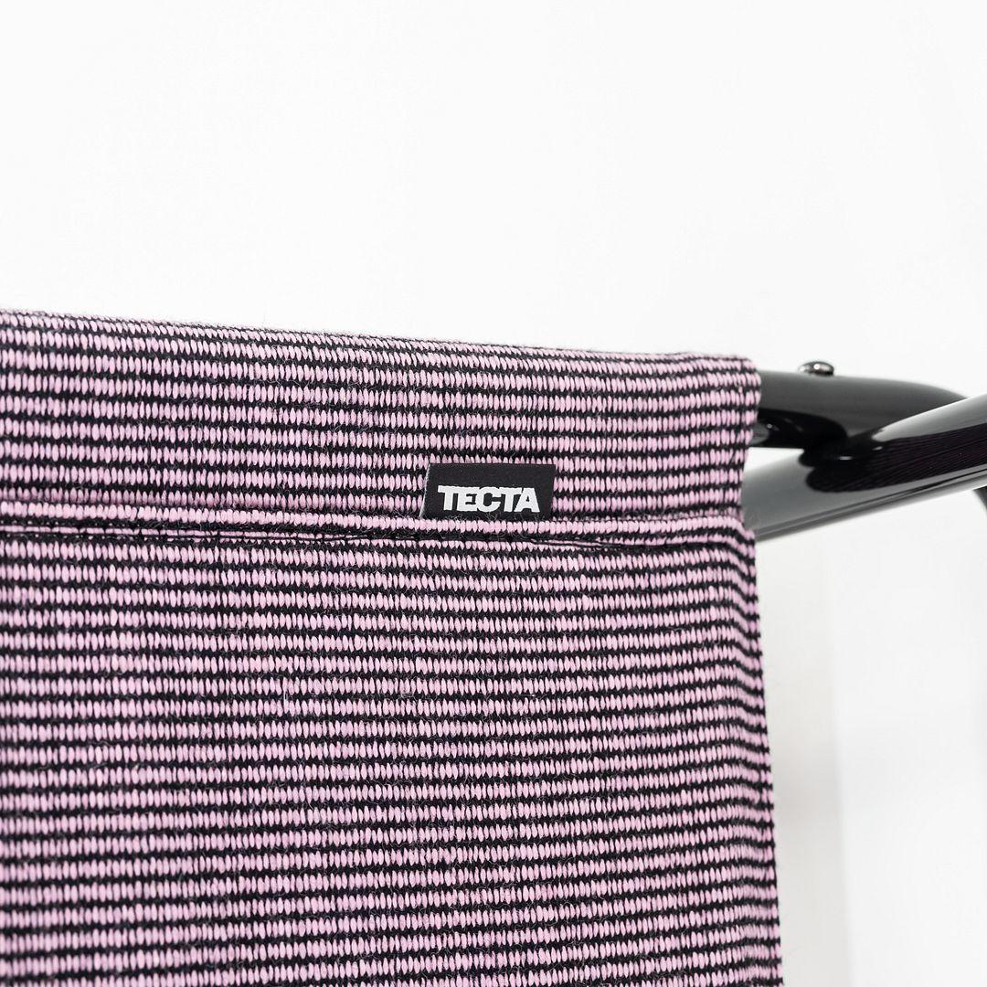 2023 Marcel Breuer pour Tecta Chaise de salle à manger B40 avec tissu violet et structure noire en vente 4