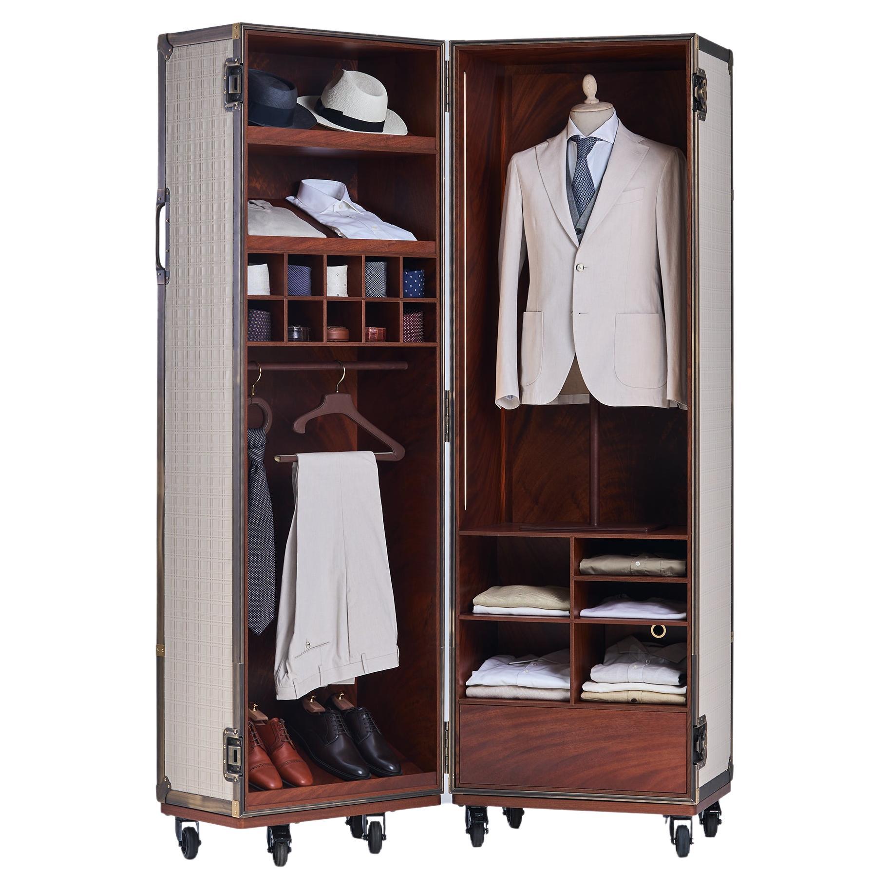 MILANO TRUNK – Luxusmodeschrank – Eleganz in every Detail im Angebot