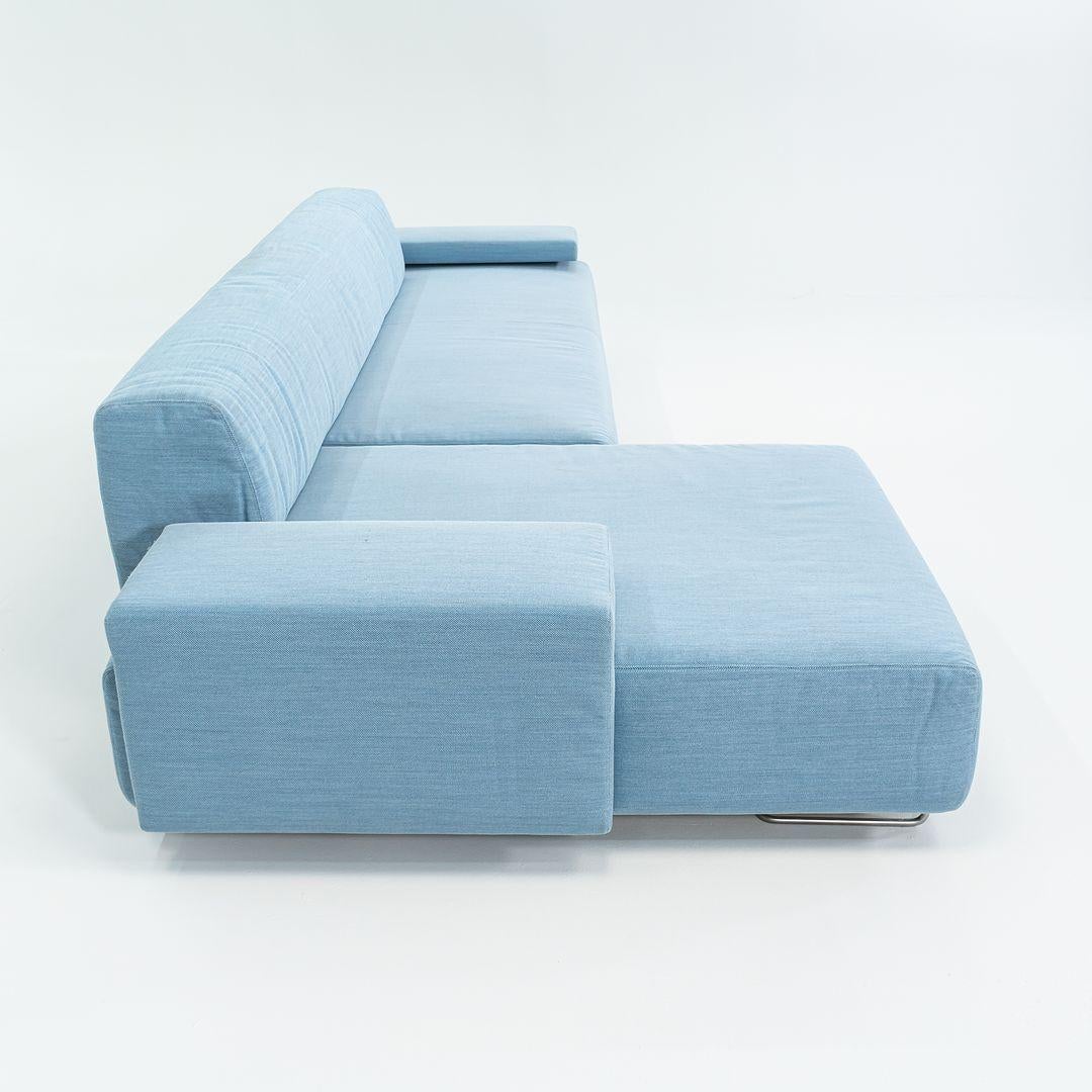 Italiano 2023 Divano Moroso Lowland Composition A2R o A2L di Patricia Urquiola Tessuto blu in vendita