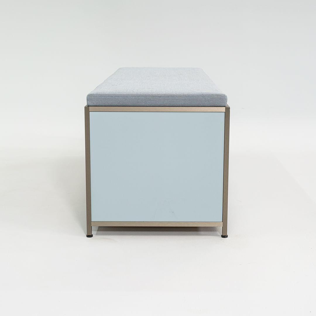 Moderne Banc DITA Pagnon & Pelhaitre avec coussin bleu Lavande sur finition en acier, 2023 en vente