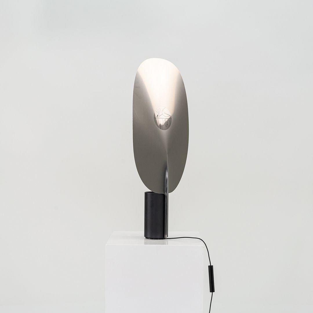 2023 Patricia Urquiola für Flos Serena Tisch-/Schreibtischleuchte mit schwarzem Diffusor im Angebot 3