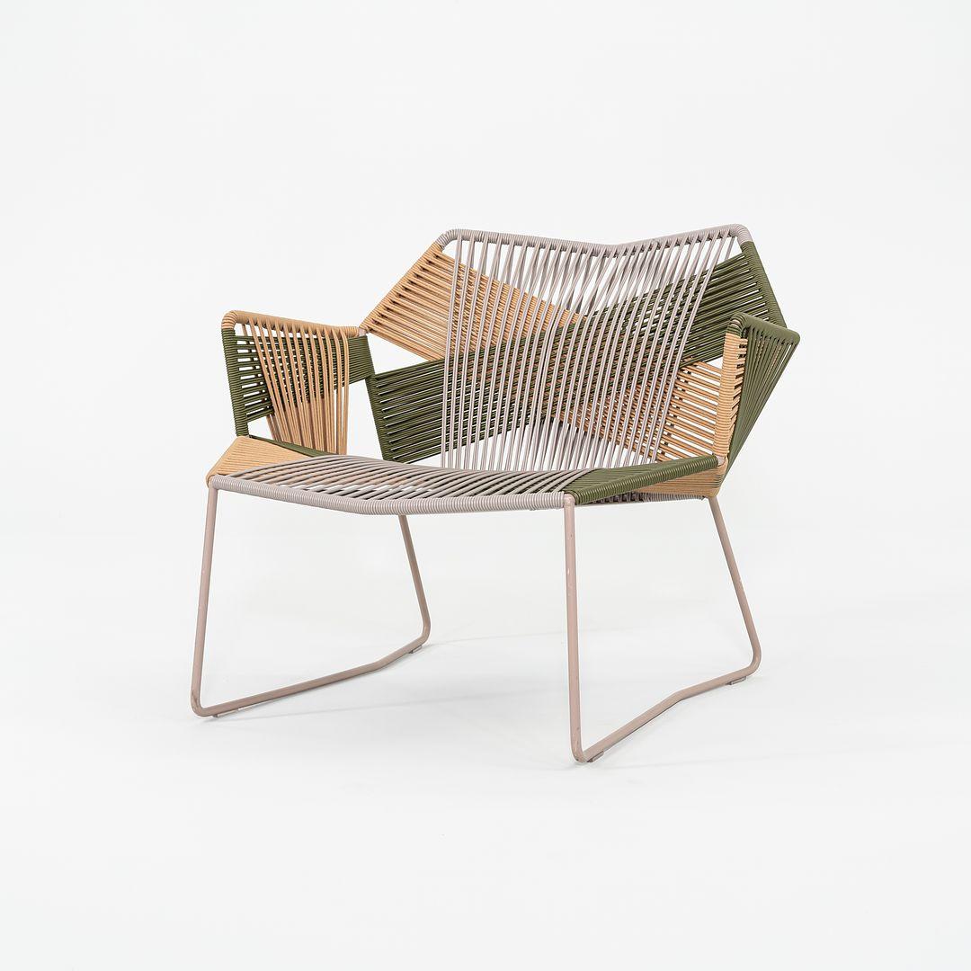 2023 Patricia Urquiola per Moroso Tropicalia Lounge Arm Chair Verniciata in Verde in vendita 5