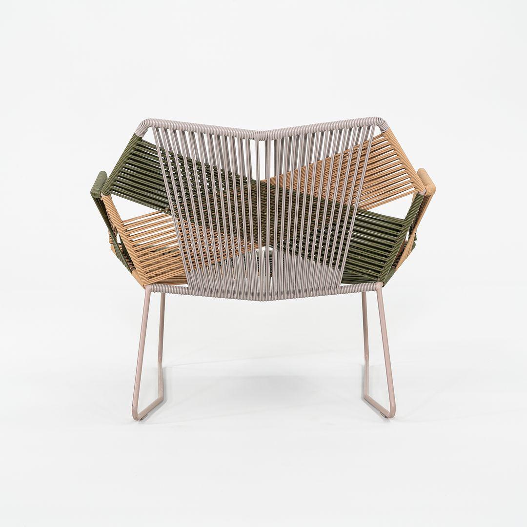 Italiano 2023 Patricia Urquiola per Moroso Tropicalia Lounge Arm Chair Verniciata in Verde in vendita