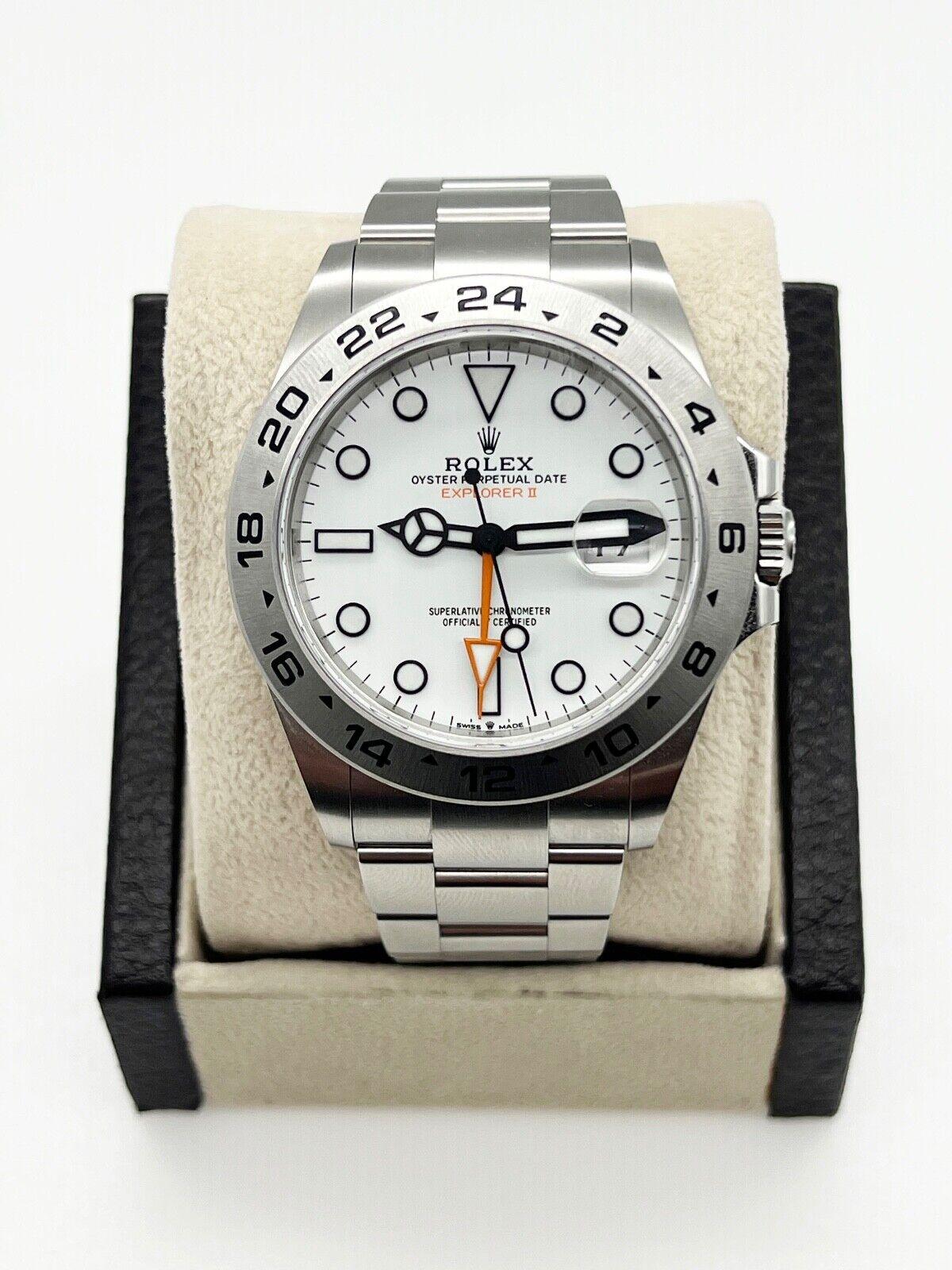 2023 Rolex 226570 Explorer II White Dial Stainless Steel Box Paper In Excellent Condition For Sale In San Diego, CA