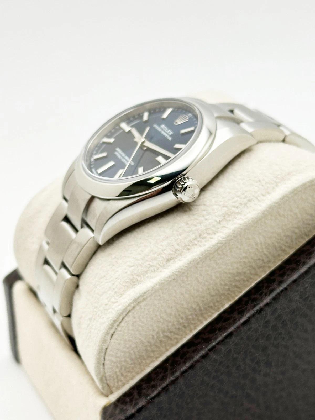 2023 Rolex Oyster Perpetual 124200 34mm blaues Zifferblatt Edelstahl Box Papier im Angebot 2