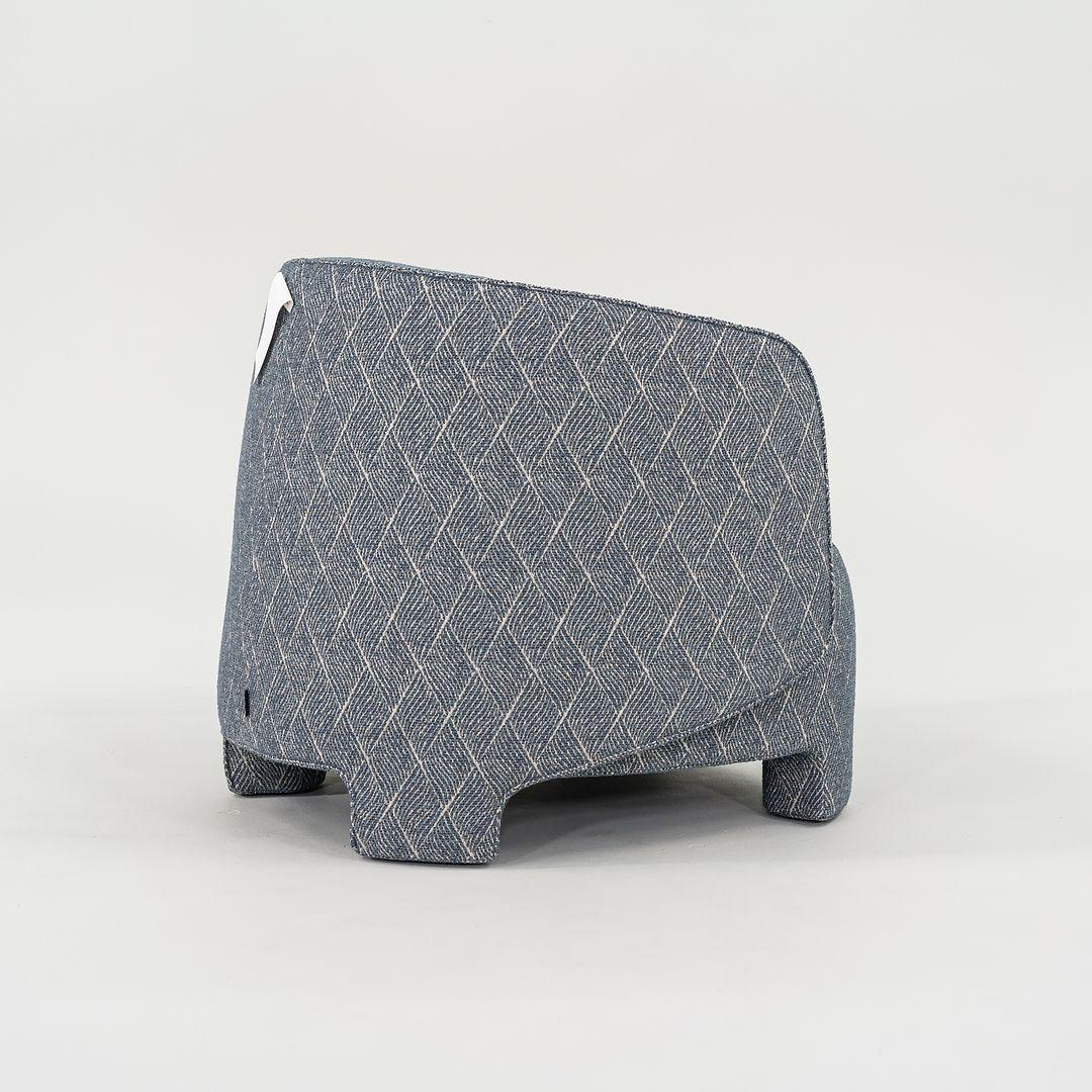 2023 Sebastian Herkner für Ligne Roset Taru Loungesessel in Erpi Bleu-Stoff (21. Jahrhundert und zeitgenössisch) im Angebot