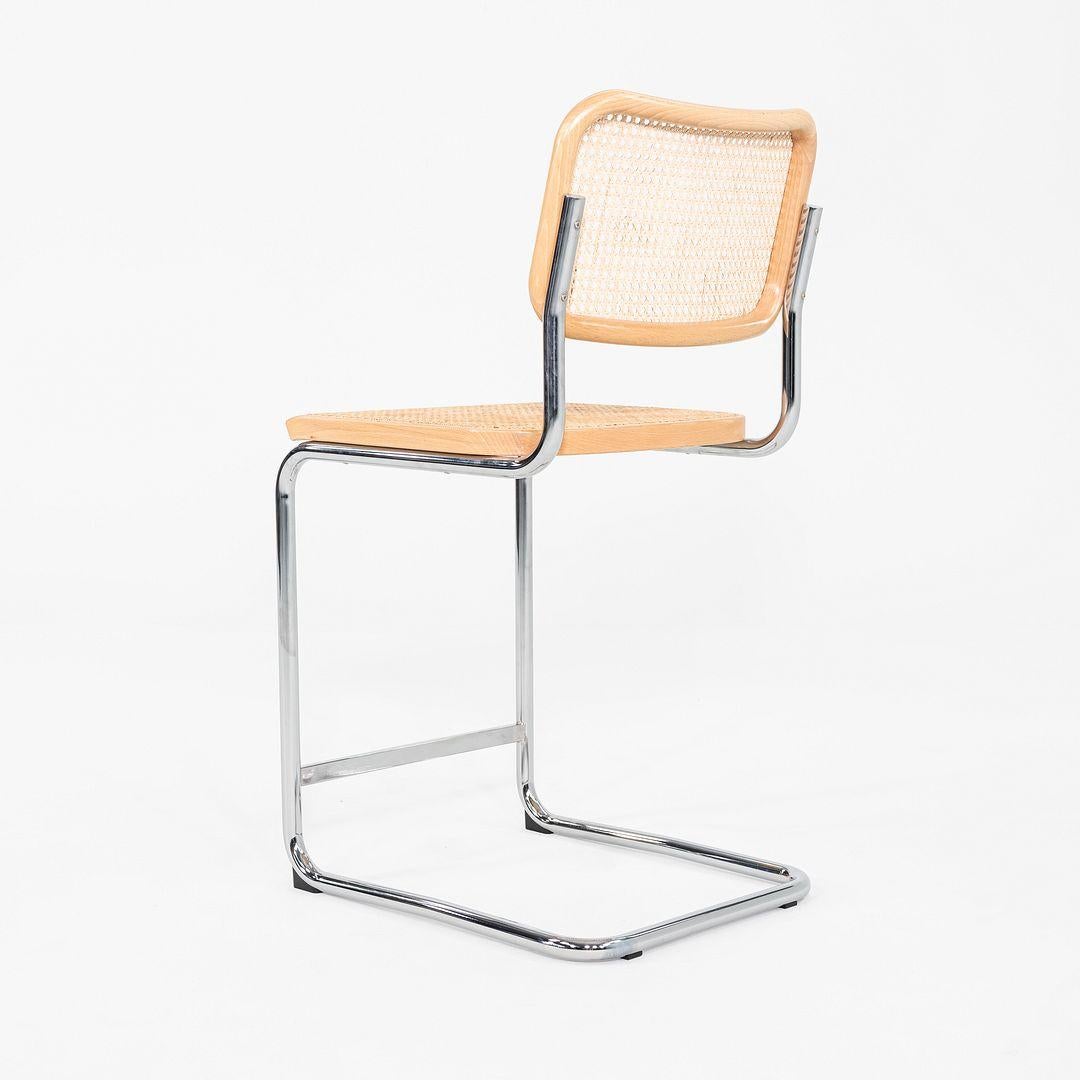 XXI secolo e contemporaneo 2023 Set di tre sgabelli da banco Cesca di Marcel Breuer per Knoll in Beeche