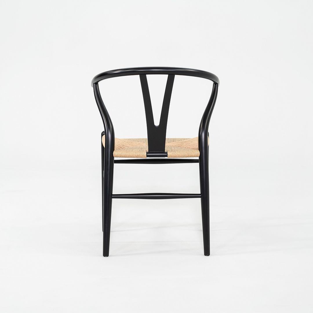 2023 Set di tre poltrone da pranzo Hans Wegner per Carl Hansen CH24 Wishbone In condizioni ottime in vendita a Philadelphia, PA