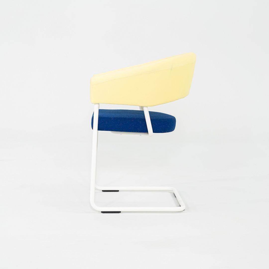 2023 Sillón de comedor Wolfgang Hartauer para Tecta D9 en tejido amarillo / azul Alemán en venta