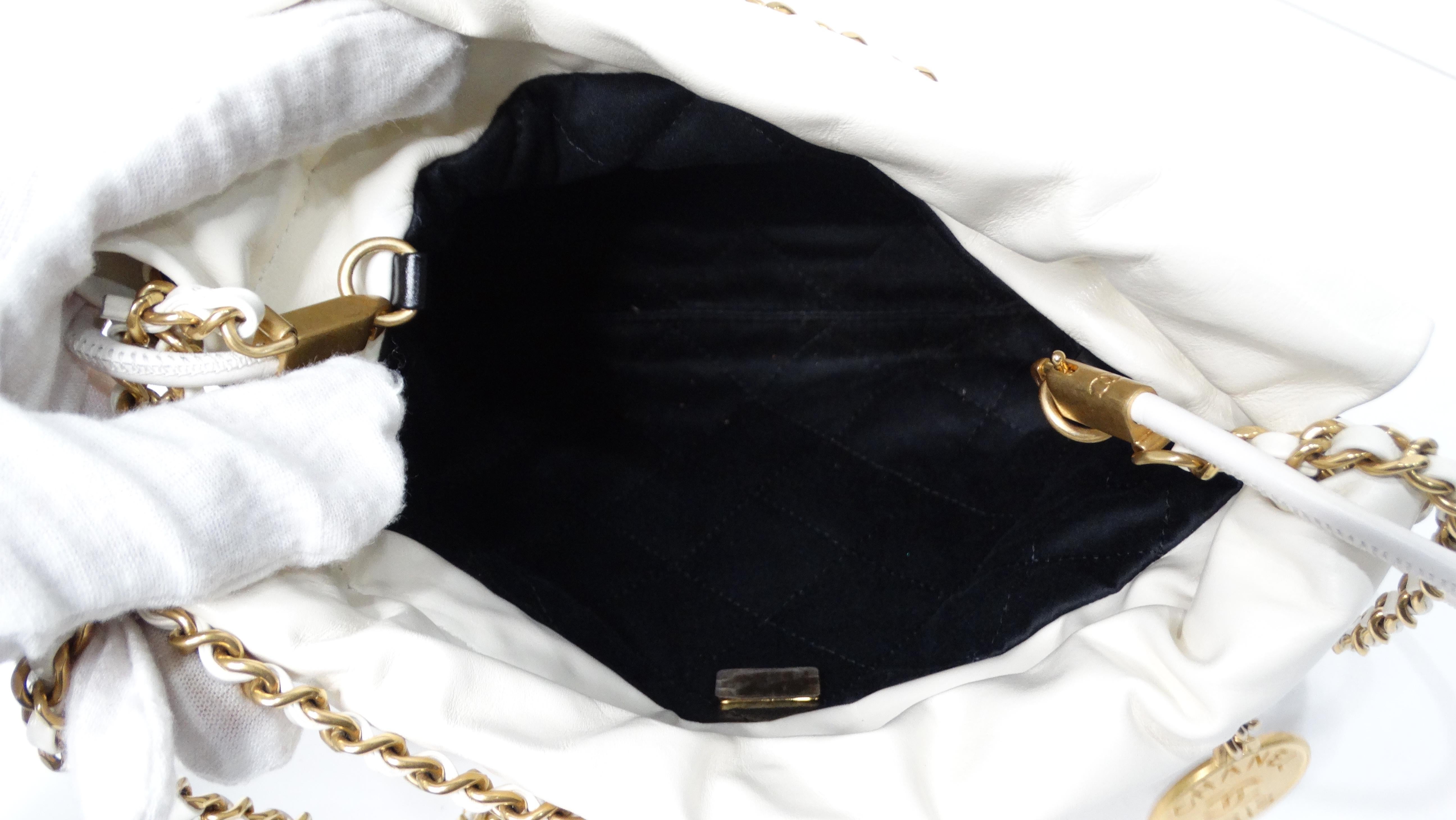 2024 Chanel Mini 22 Black & White Striped Shiny Calfskin Hobo Bag For Sale 3