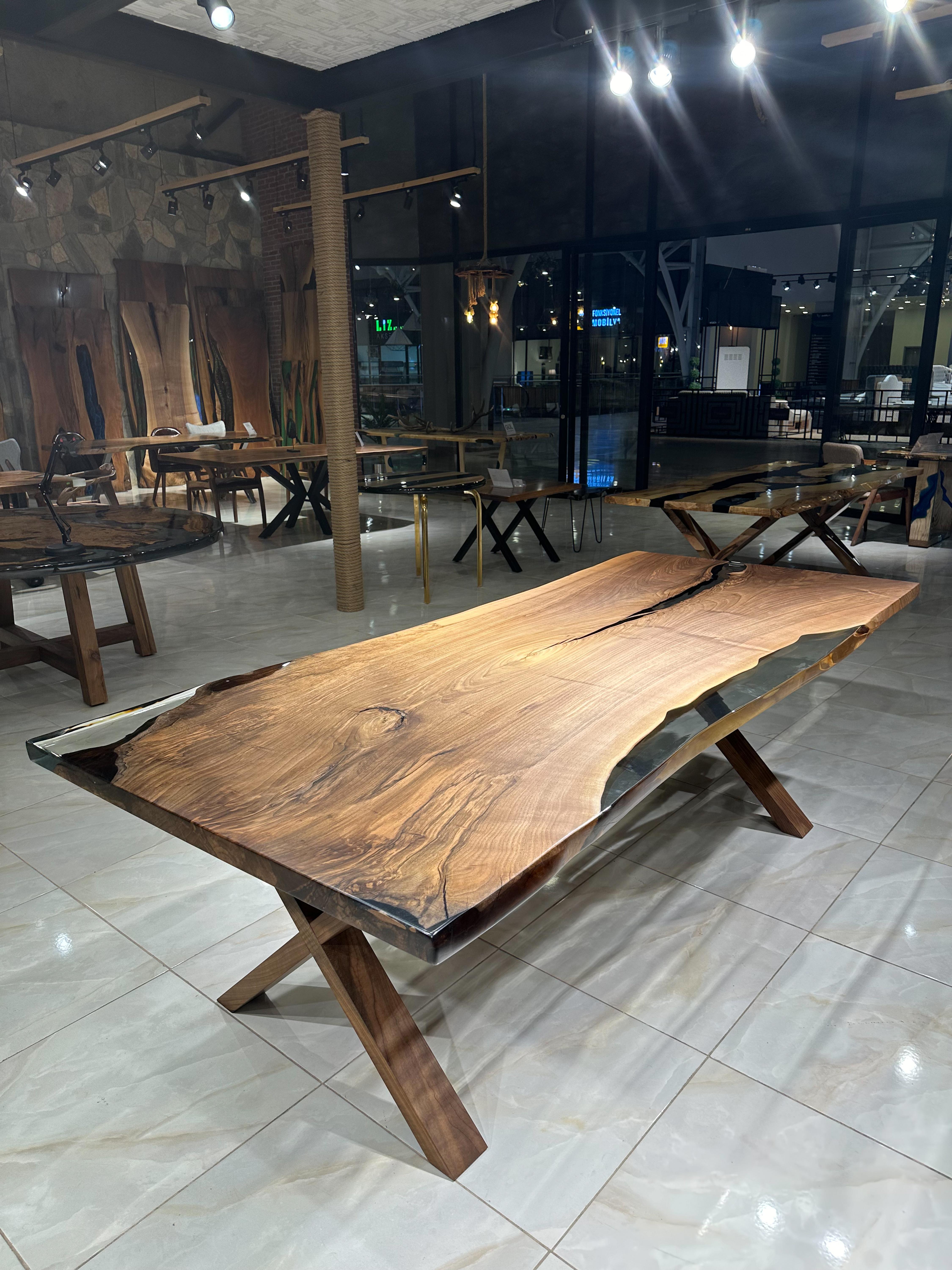 Hand-Carved 2024 Design Walnut Wood Custom Ultra Clear Epoxy Resin Live Edge Dining Table For Sale