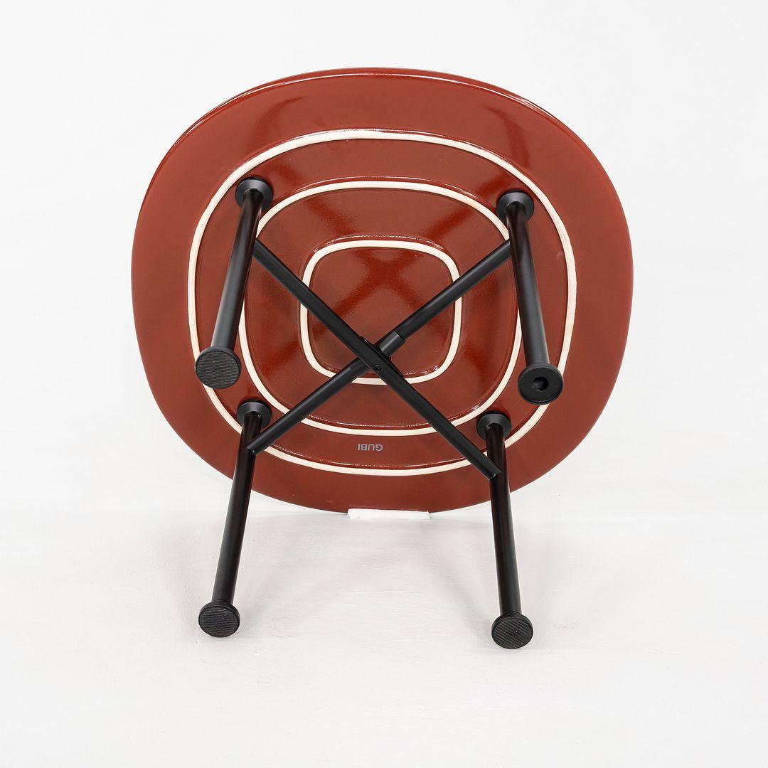 2024 OEO Studio para GUBI Mesa baja Carmel con tablero de color rojo rojizo 23 pulgadas Metal en venta