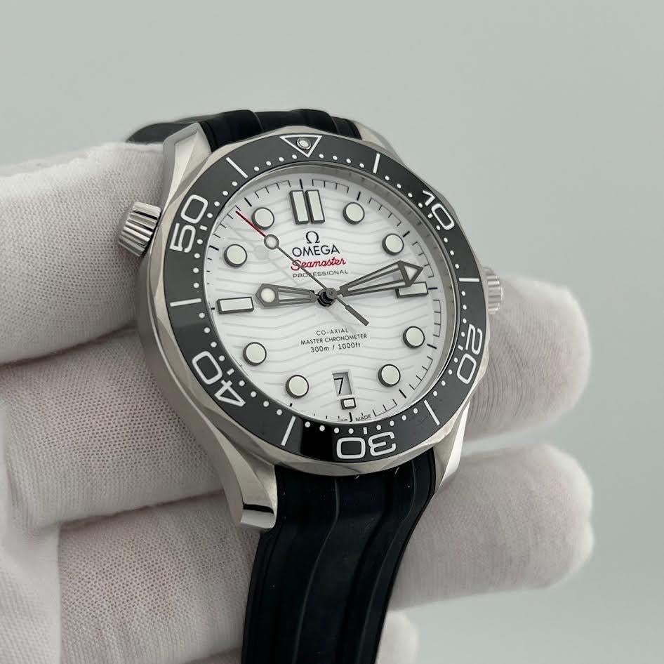 Men's 2024 OMEGA Seamaster Diver 300M 210.32.42.20.04.001 42mm White Dial Box Paper For Sale