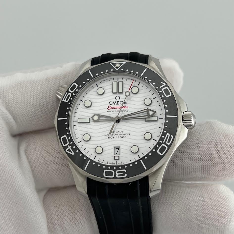 2024 OMEGA Seamaster Diver 300M 210.32.42.20.04.001 42mm White Dial Box Paper For Sale 1