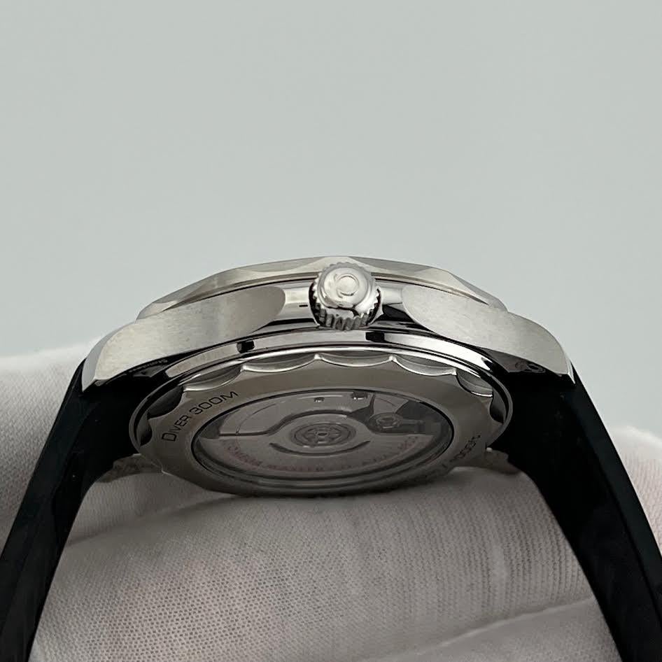 2024 OMEGA Seamaster Diver 300M 210.32.42.20.04.001 42mm White Dial Box Paper For Sale 3