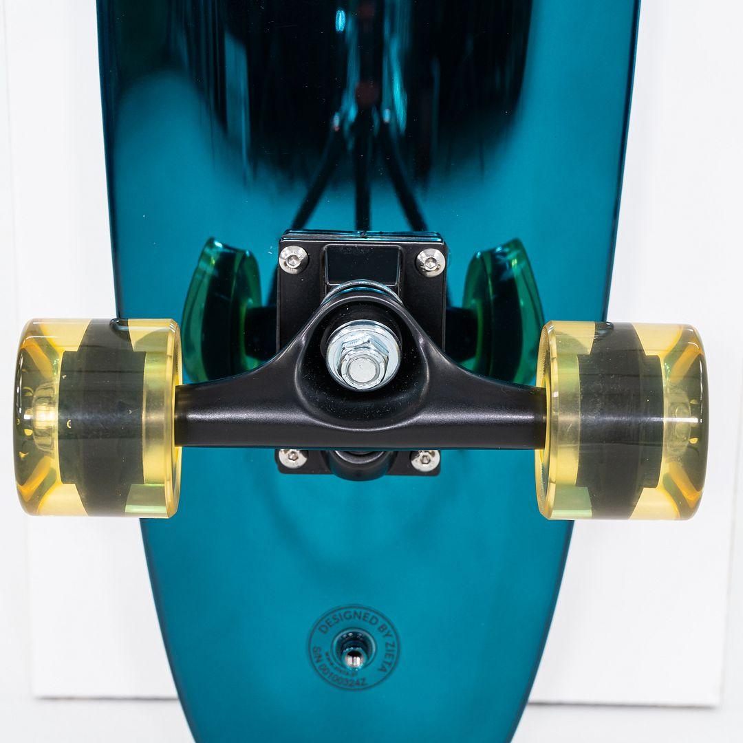 Skateboard Oskar Zieta pour Zieta Bolid en acier inoxydable bleu 2024 en vente 3
