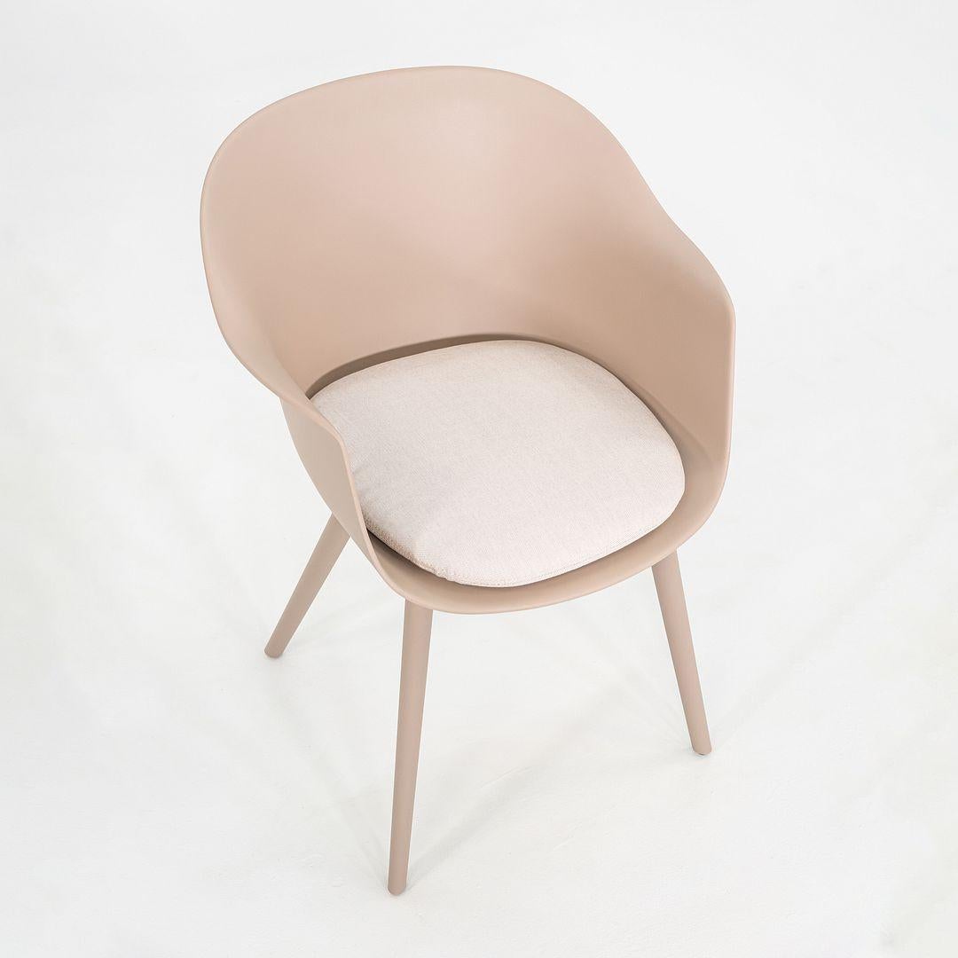 2024 Coppia di sedie da pranzo per esterni GamFratesi for Gubi Bat in beige in vendita 5