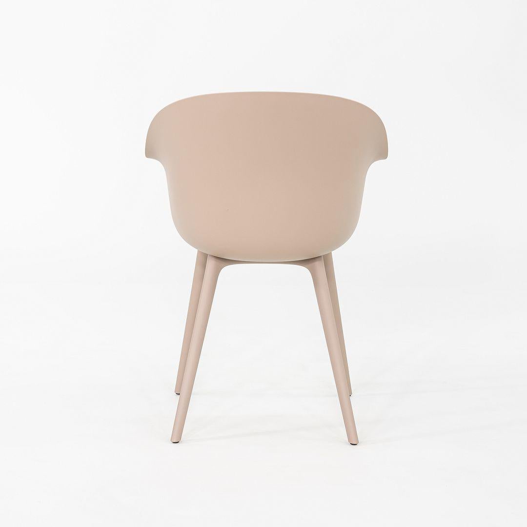 2024 Coppia di sedie da pranzo per esterni GamFratesi for Gubi Bat in beige in vendita 1