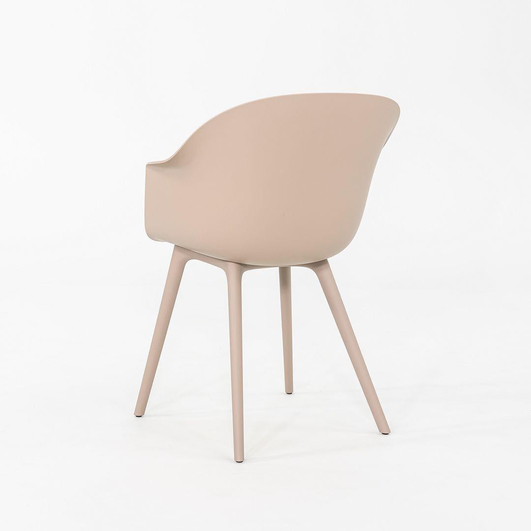2024 Coppia di sedie da pranzo per esterni GamFratesi for Gubi Bat in beige in vendita 2