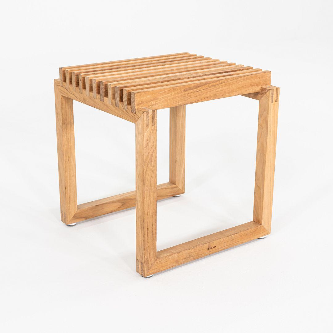2024 Pareja de taburetes Cutter de Niels Hvass para Fritz Hansen / Skagerak en teca en venta 4