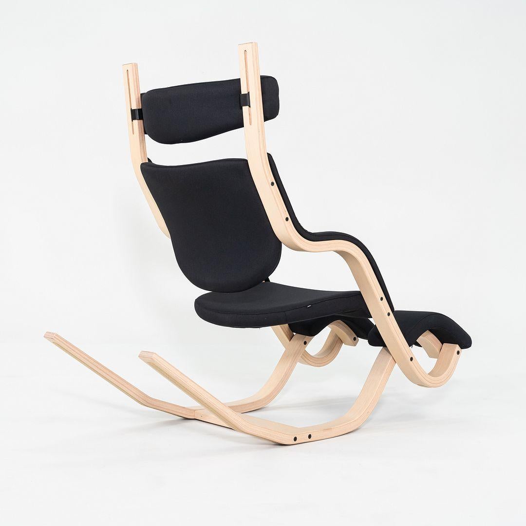 2024 Peter Opsvik para Varier Gravity Sillón Balans Negro con Haya Tela