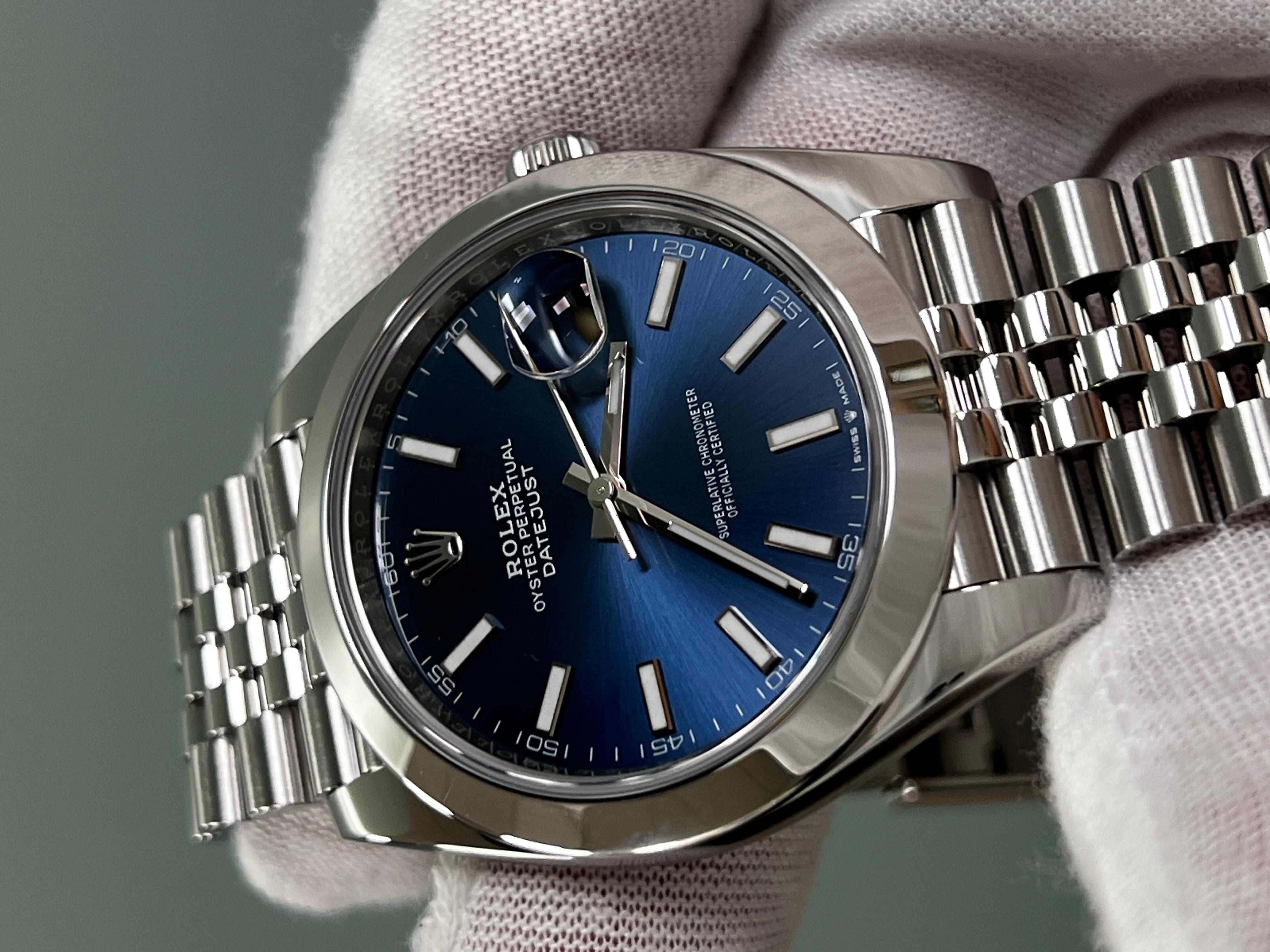 Rolex 126300 Jubiläum Datejust 41 Blaues Zifferblatt Edelstahl Box Papiere 2024 2