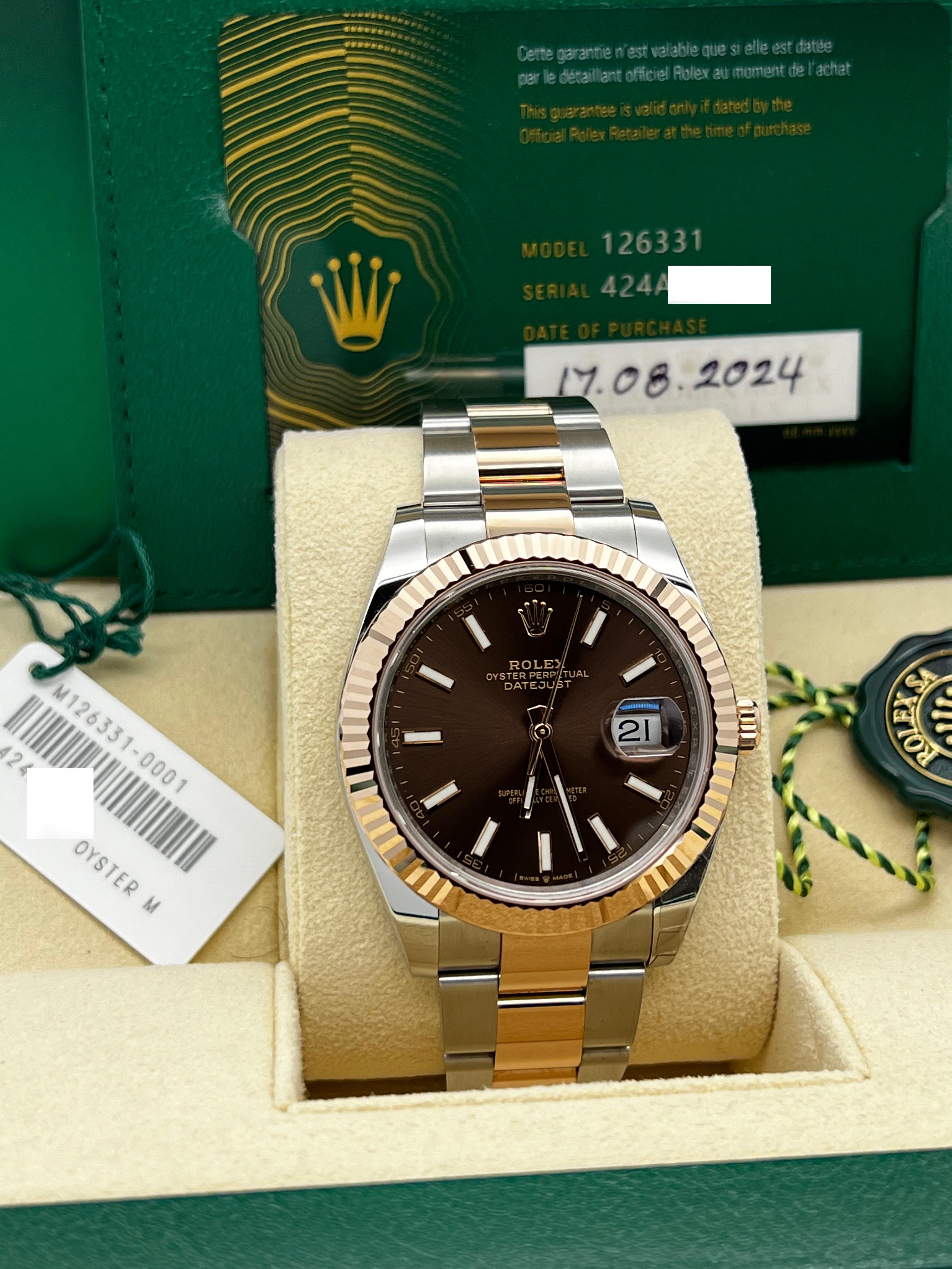 Stilnummer: 126331



Seriennummer: 424AG***



Jahr: 2024

 

Modell: Datejust 41

 

MATERIAL des Gehäuses: Rostfreier Stahl 

 

Band: 18K Rose Gold & Edelstahl 

 

Lünette: 18K Rose Gold 

 

Zifferblatt: Schokoladenbraunes Zifferblatt 

