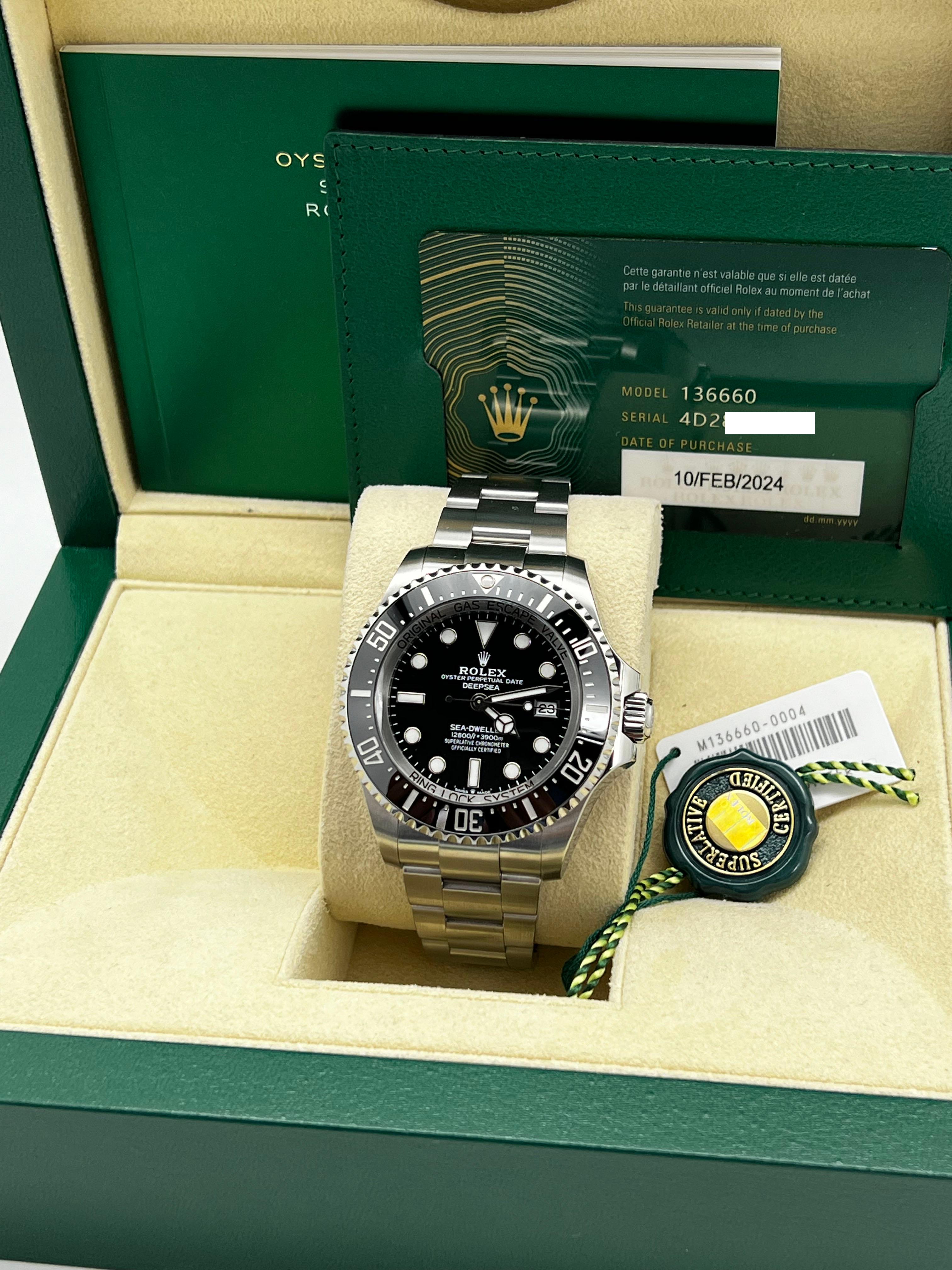 2024 Rolex 136660 Deepsea Sea Dweller Keramik 44mm Edelstahl Box Papier im Zustand „Hervorragend“ in San Diego, CA