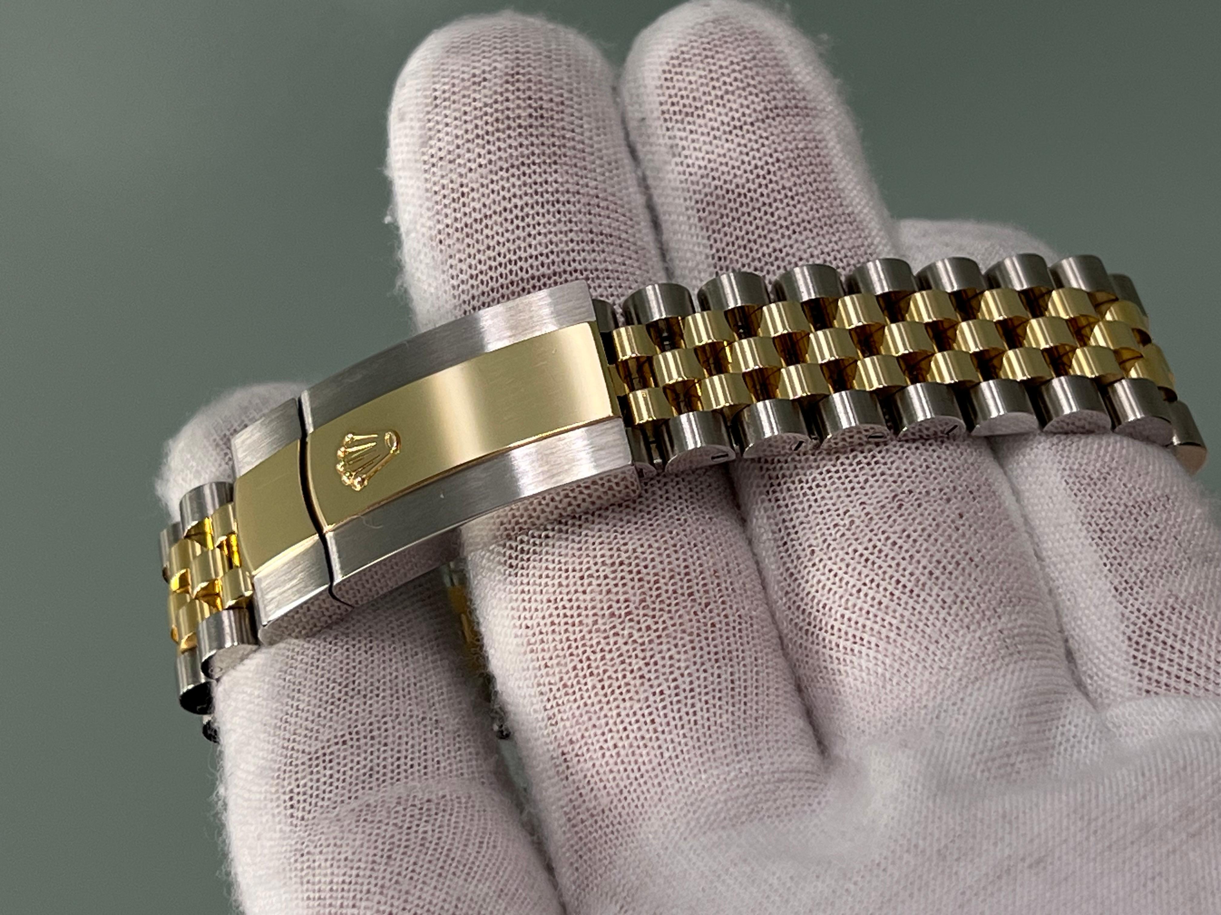 Men's 2024 Rolex Datejust 126233 36mm Champagne Dial 18K Gold Steel Box Papers For Sale