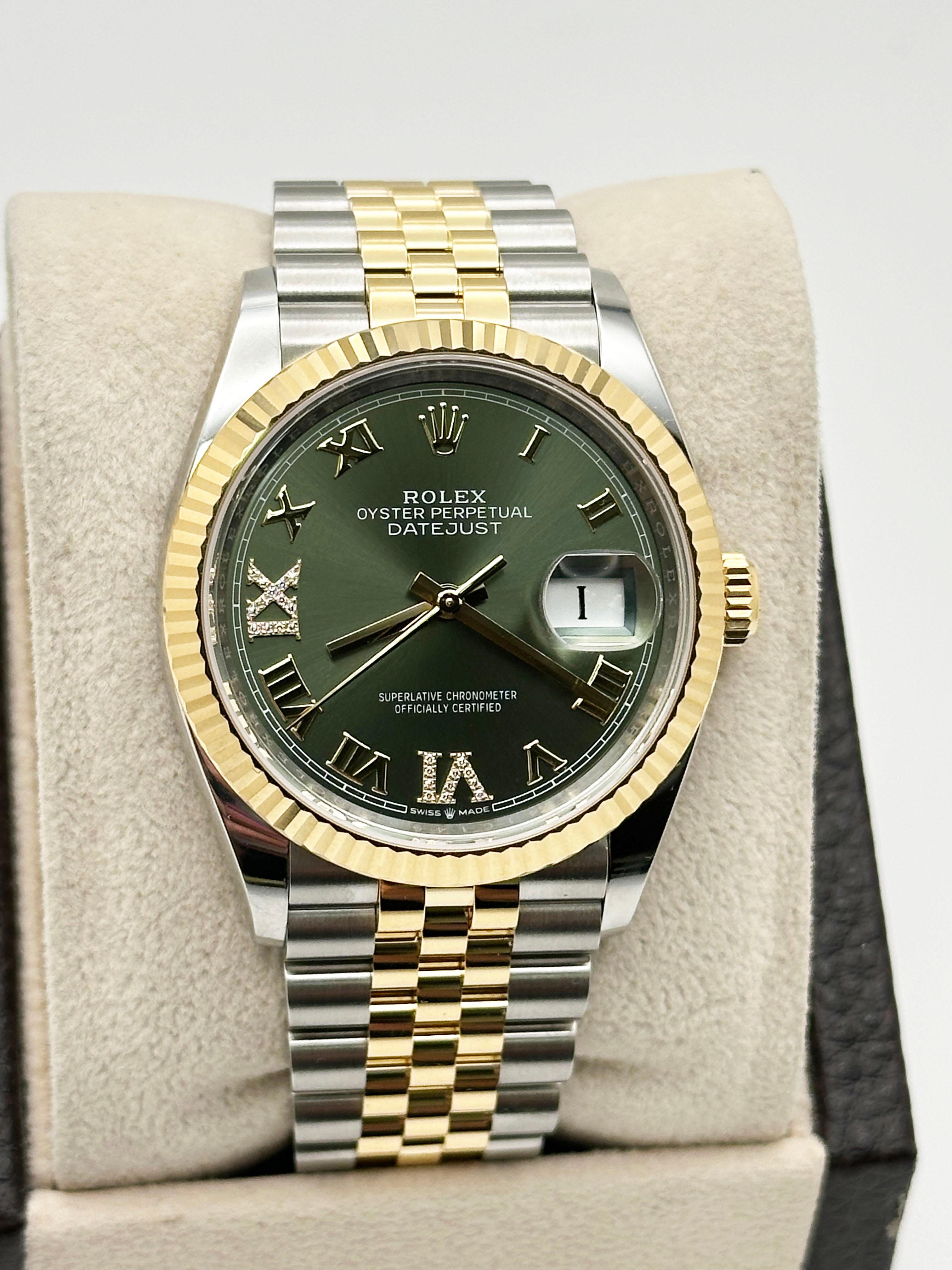 Numero di stile: 126233



Seriale: 41C14***



Anno: 2024

 

Model: Rolex Datejust 

 

Materiale della cassa: Acciaio inossidabile 

 

Fascia: oro giallo 18 carati e acciaio inossidabile 

  

Lunetta: lunetta scanalata in oro giallo 18 carati