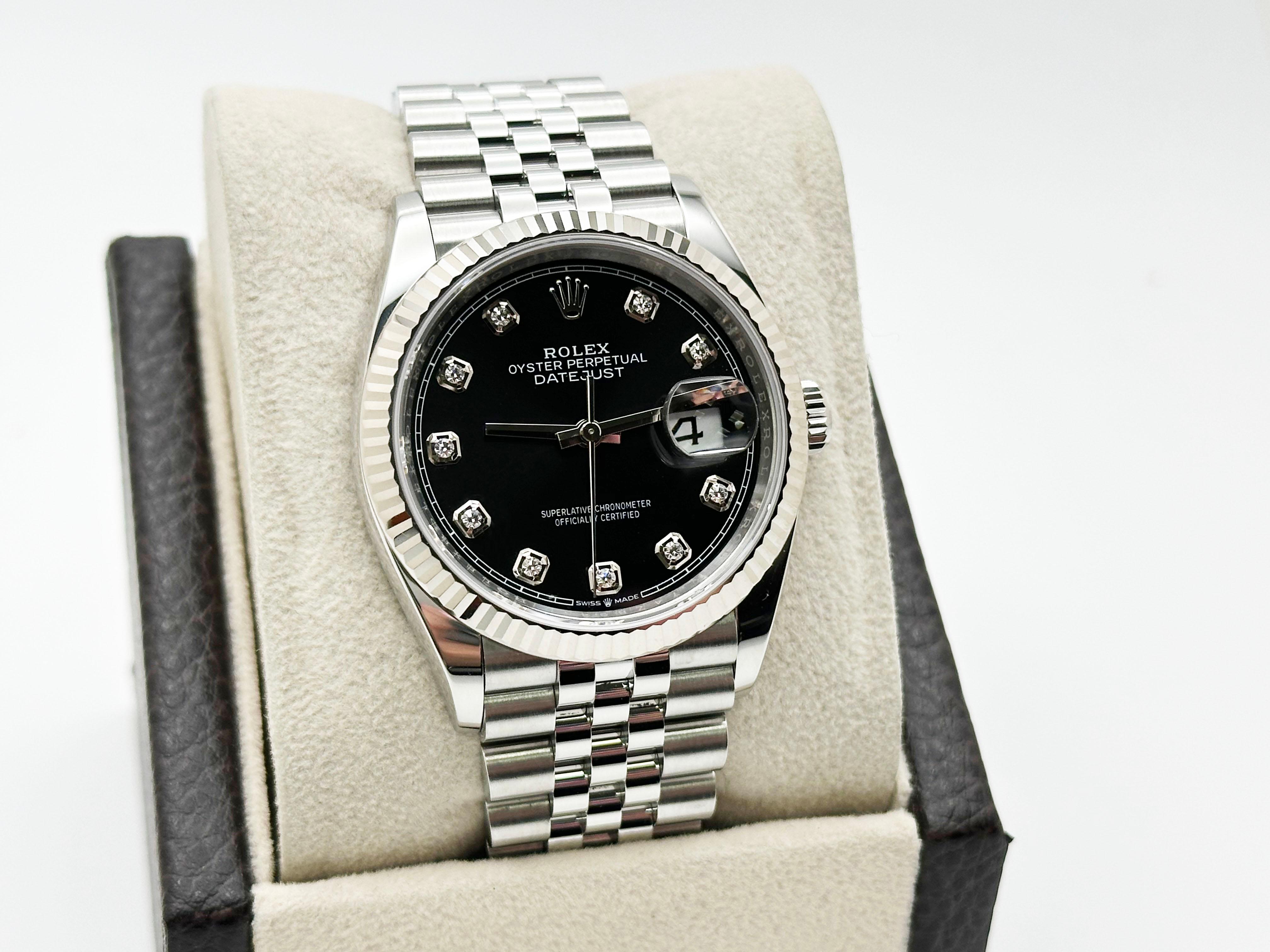 Numero di stile: 126234 



Seriale: 74Z89***



Anno: 2024

 

Model: Rolex Datejust 

 

Materiale della cassa: Acciaio inossidabile 

 

Fascia: Fascia giubileo in acciaio inossidabile

  

Lunetta: lunetta scanalata in oro bianco 18 carati 

 