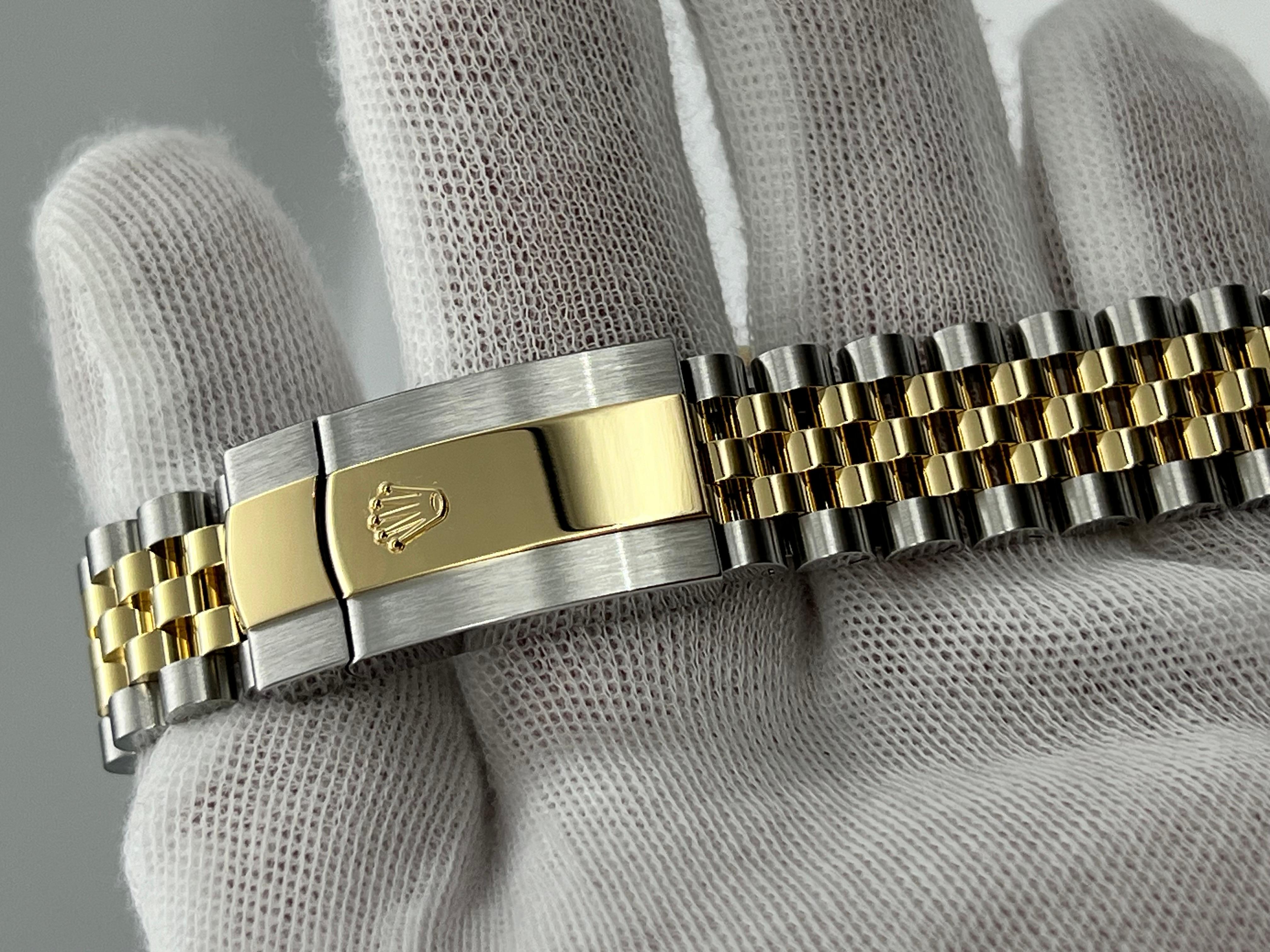 2024 Rolex Datejust 41 Silver Dial 126333 18K Yellow Gold Steel Box Paper In Excellent Condition In San Diego, CA