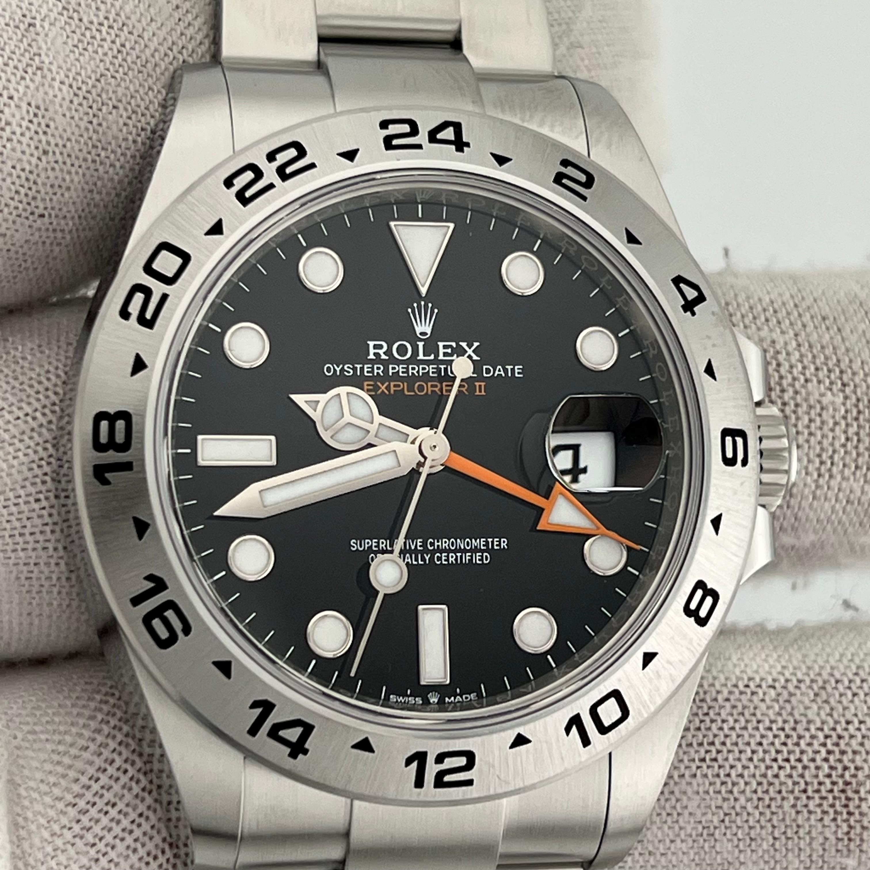 2024 Rolex Explorer II 226570 42mm Quadrante Nero Acciaio Inox Scatola di Carta In condizioni ottime in vendita a San Diego, CA