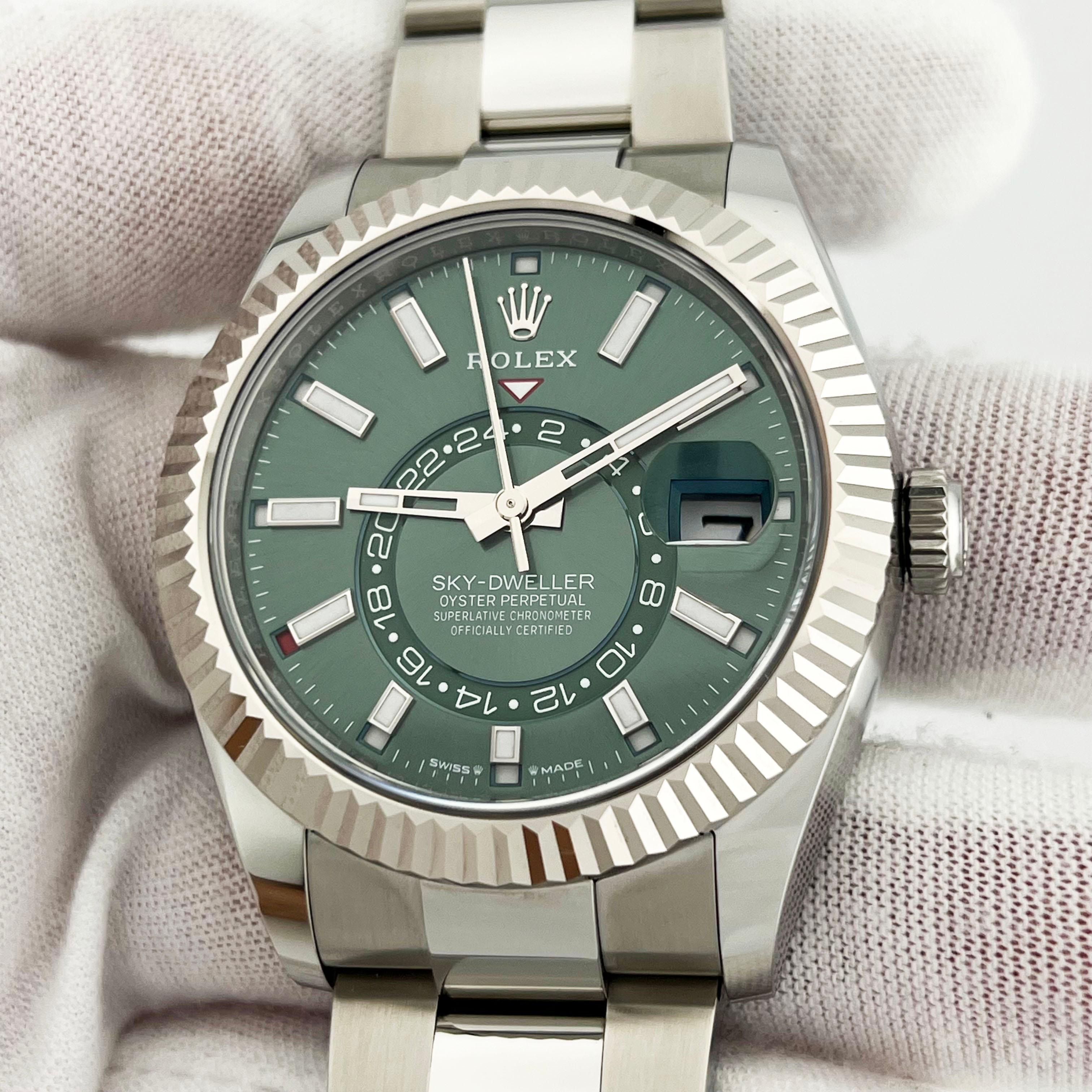 Men's 2024 Rolex Sky Dweller 336934 Green Dial Stainless Steel Box Paper 42mm