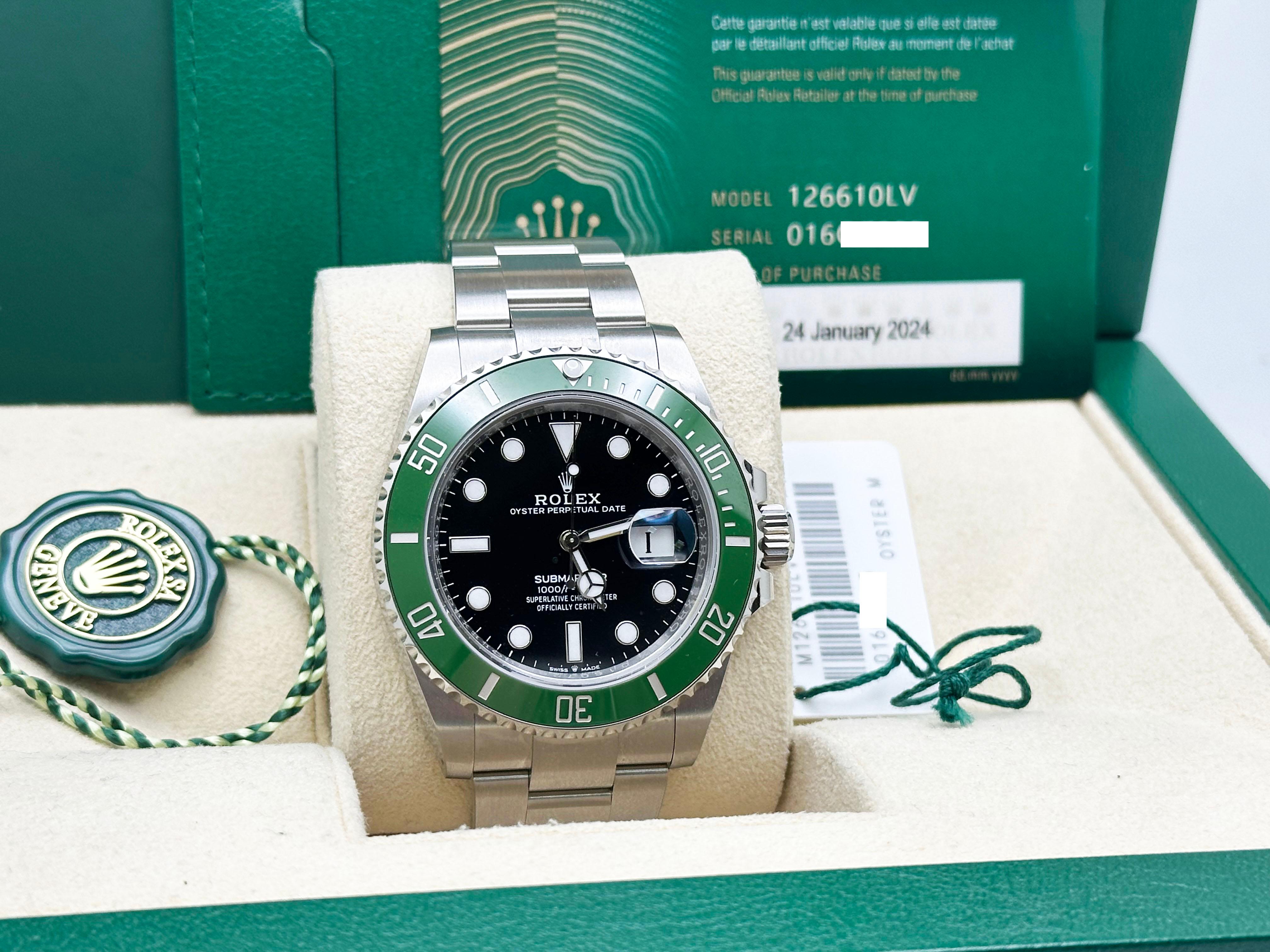 Numero di stile: 126610LV



Seriale: 016Q7***



Anno: 2024

 

Model: Rolex Submariner 