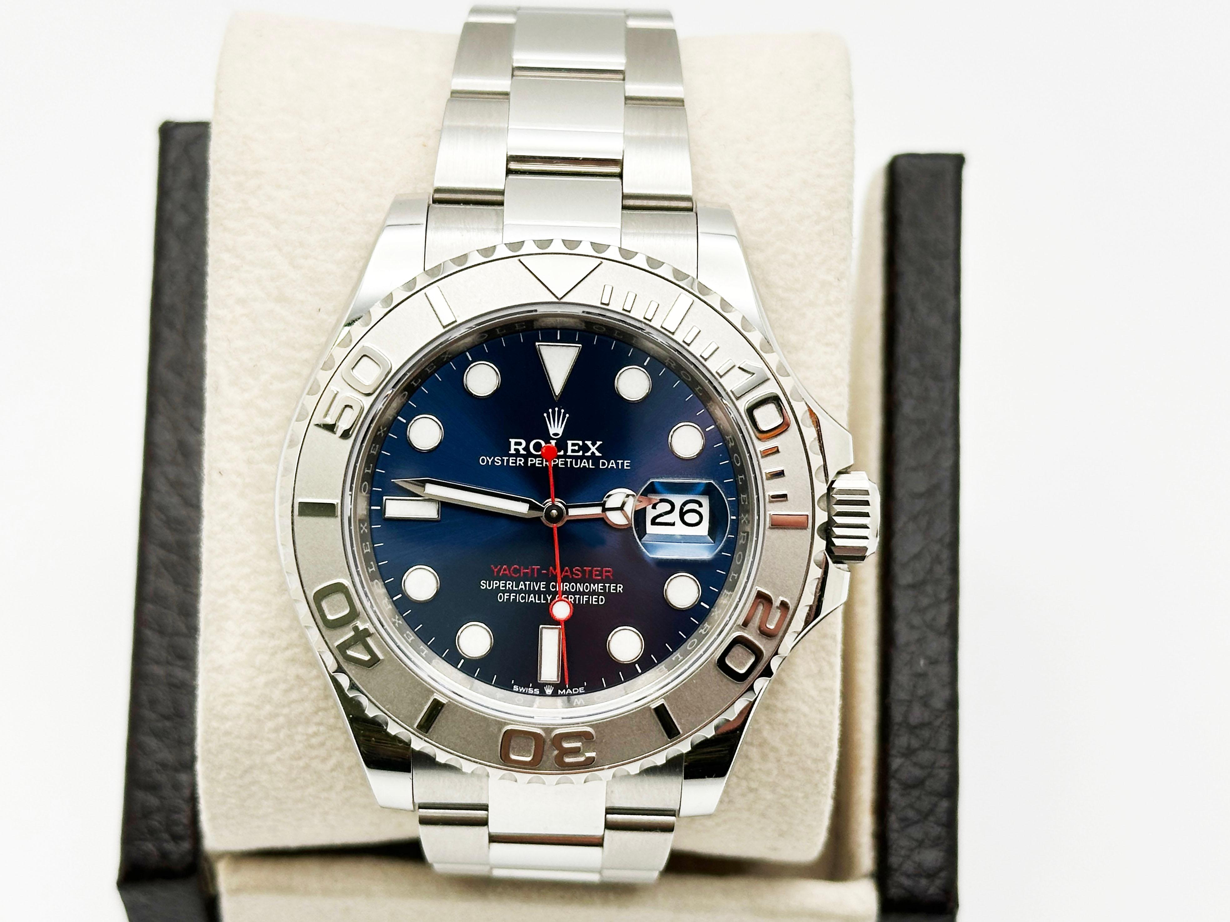 Numero di stile: 126622



Seriale: V0W90***



Anno: 2024

 

Model: Rolex Yacht-Master 40

 

Materiale della cassa: Acciaio inossidabile 

 

Fascia: Acciaio inossidabile 

  

Lunetta: Platino 

  

Quadrante: blu 

 

Volto: Cristallo di