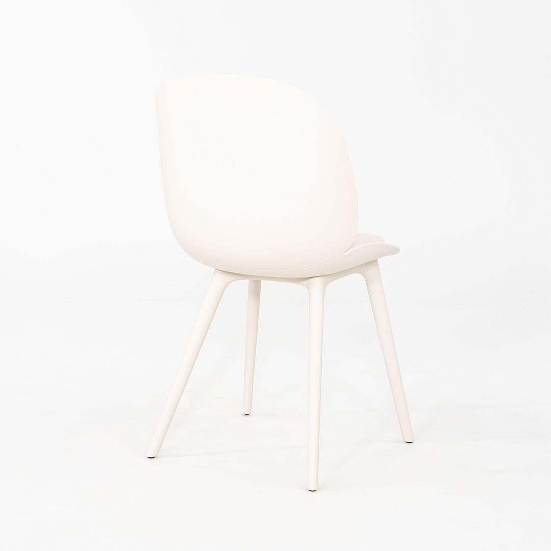 2024 Lot de 4 chaises de salle à manger d'extérieur GamFratesi pour GUBI Beetle avec coussin d'assise en vente 1