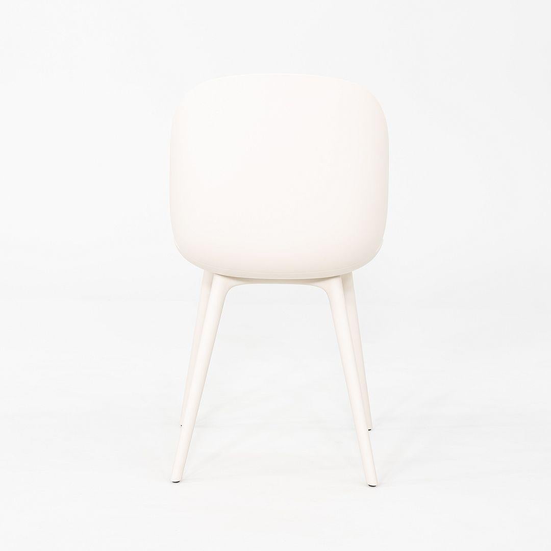 2024 Lot de 4 chaises de salle à manger d'extérieur GamFratesi pour GUBI Beetle avec coussin d'assise en vente 2